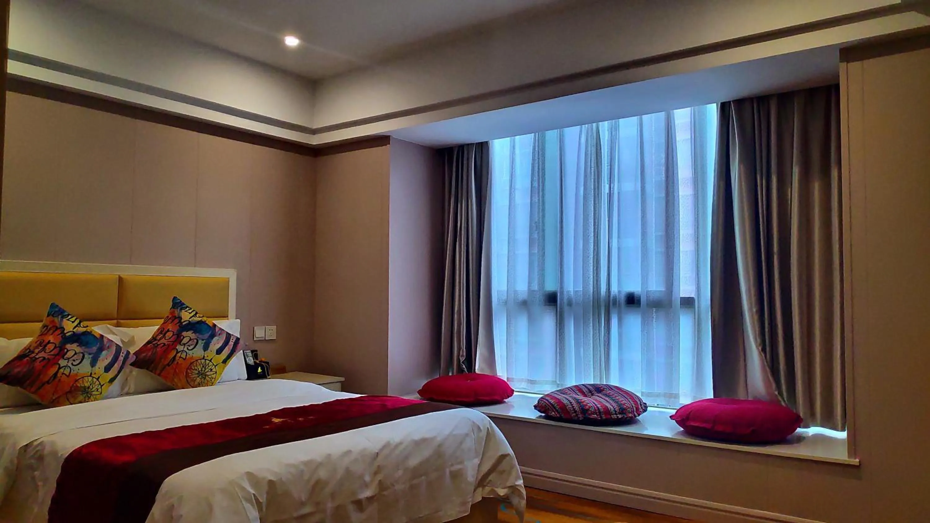 Photo of the whole room, Bed in Century Hotel Tongren