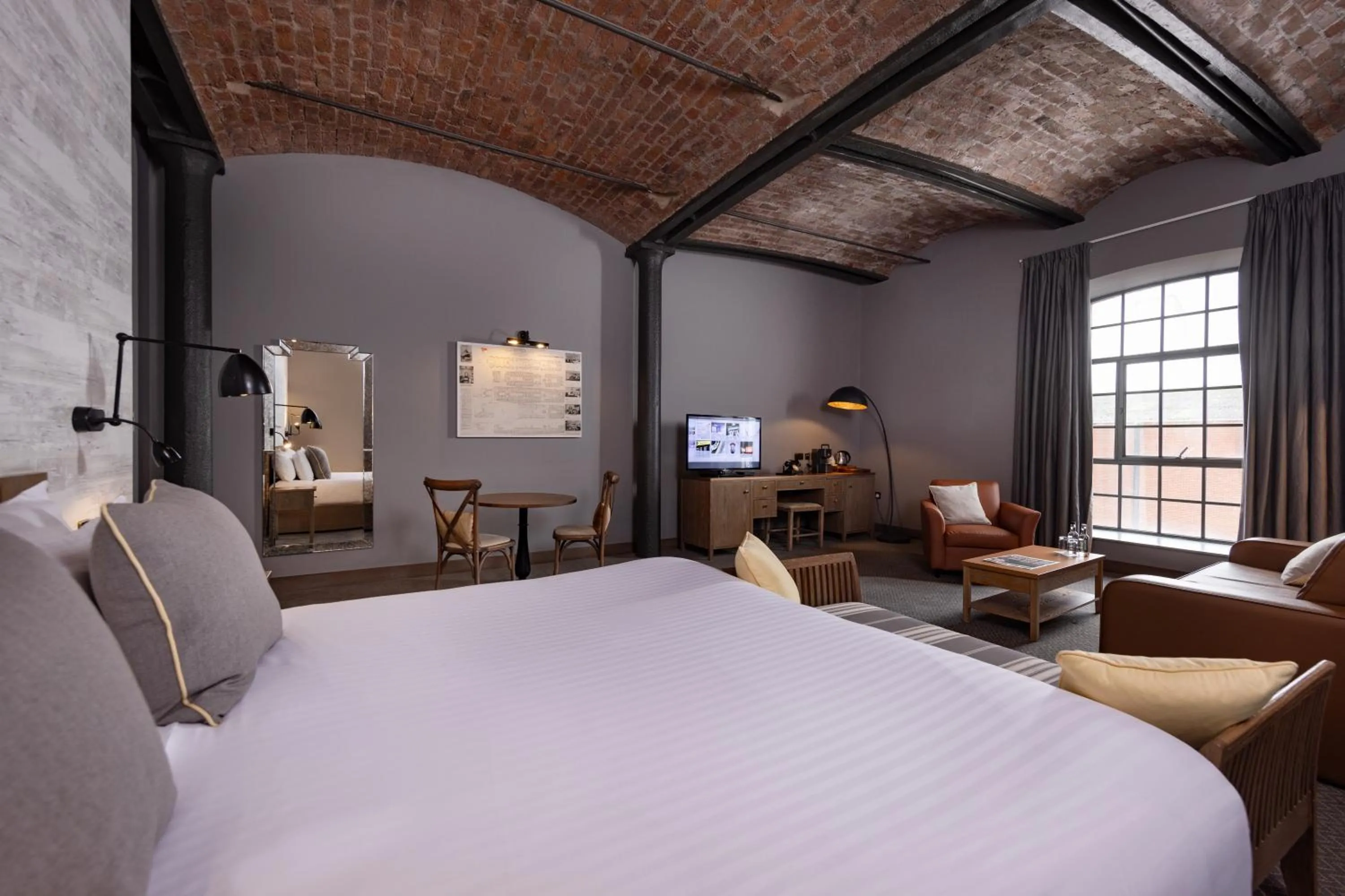 Bedroom, Bed in Titanic Hotel Liverpool