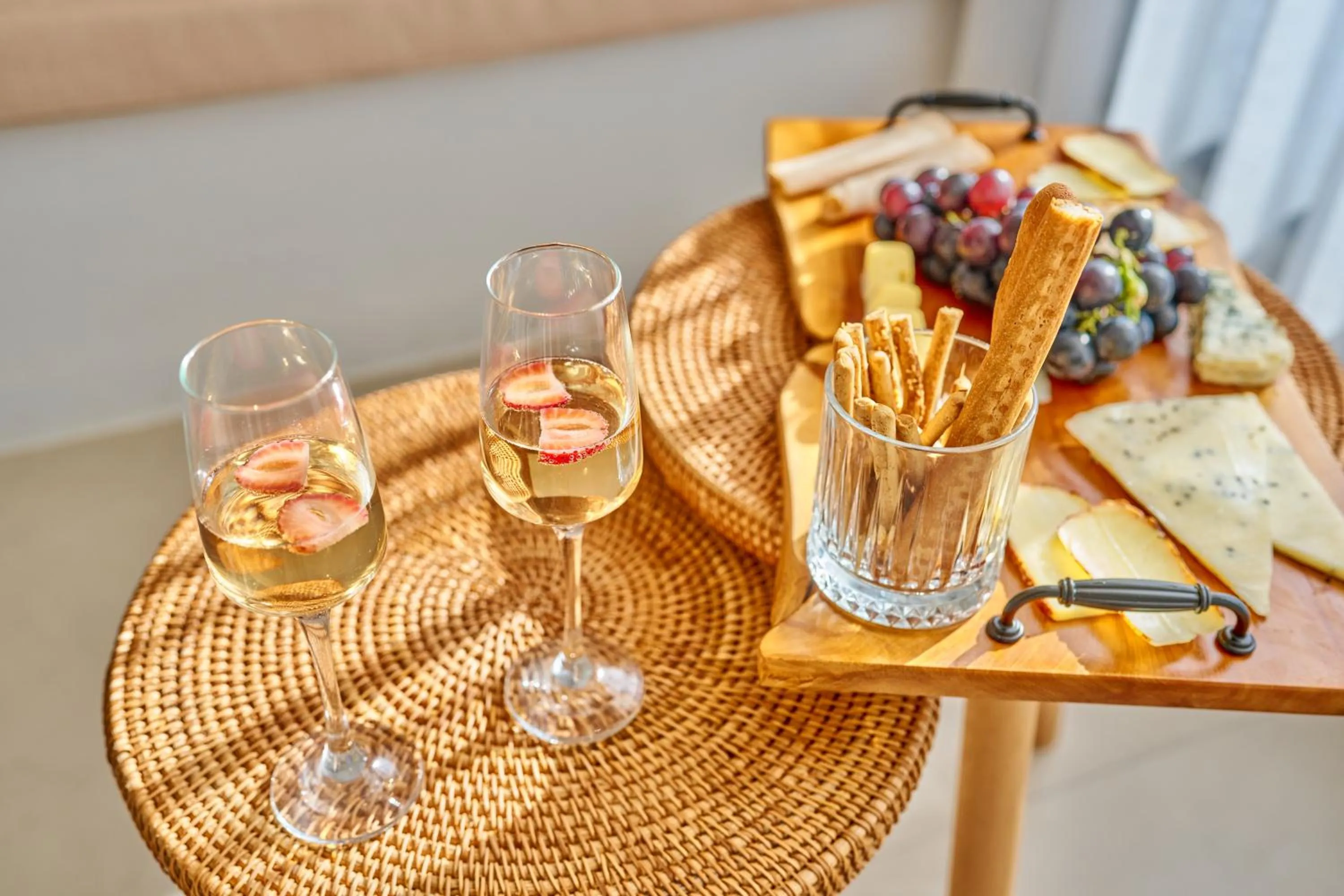 Food and drinks in Lilium Boutique Hotel