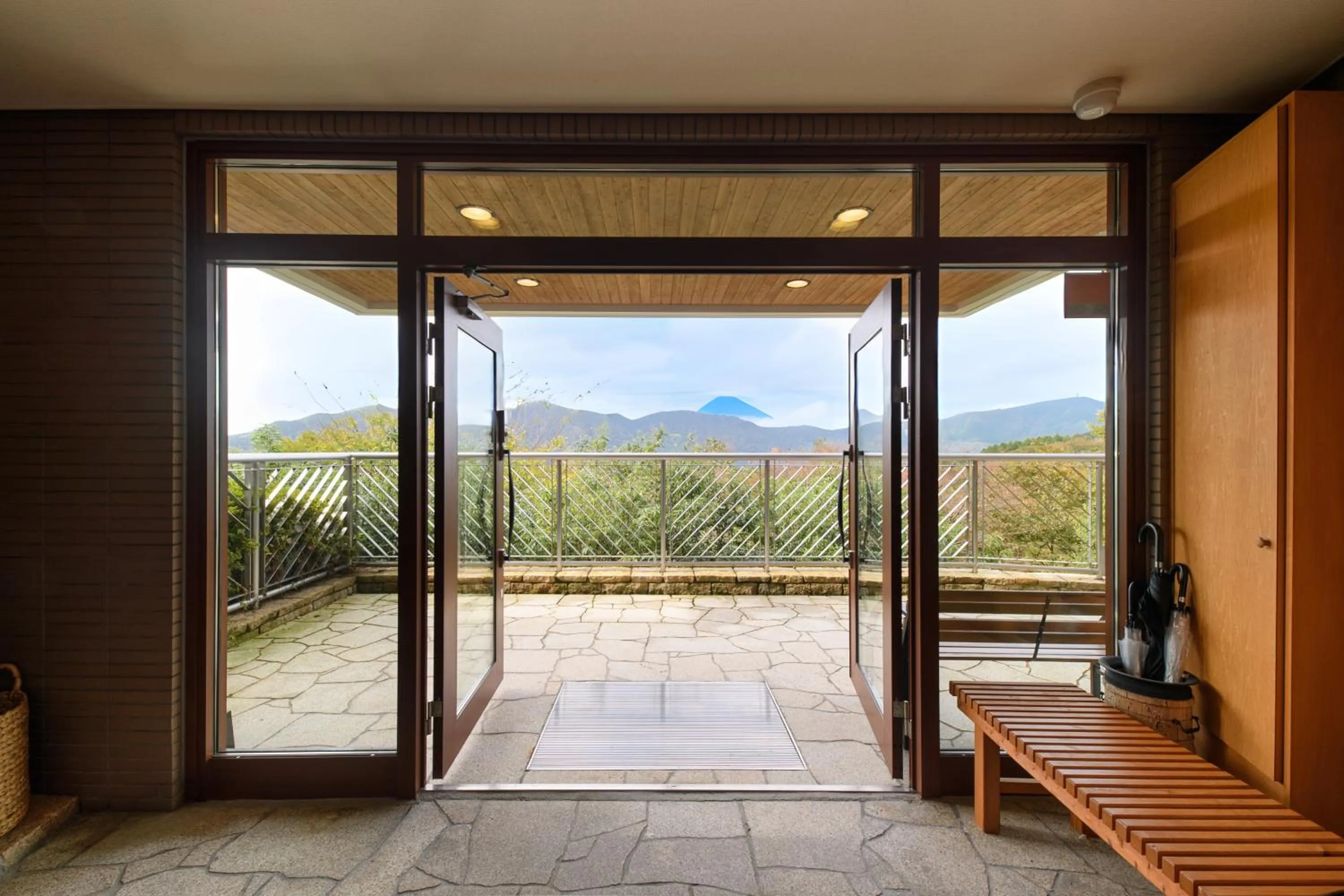 Natural landscape in Hakone Ashinoko Bikeikan 箱根芦ノ湖 美景館