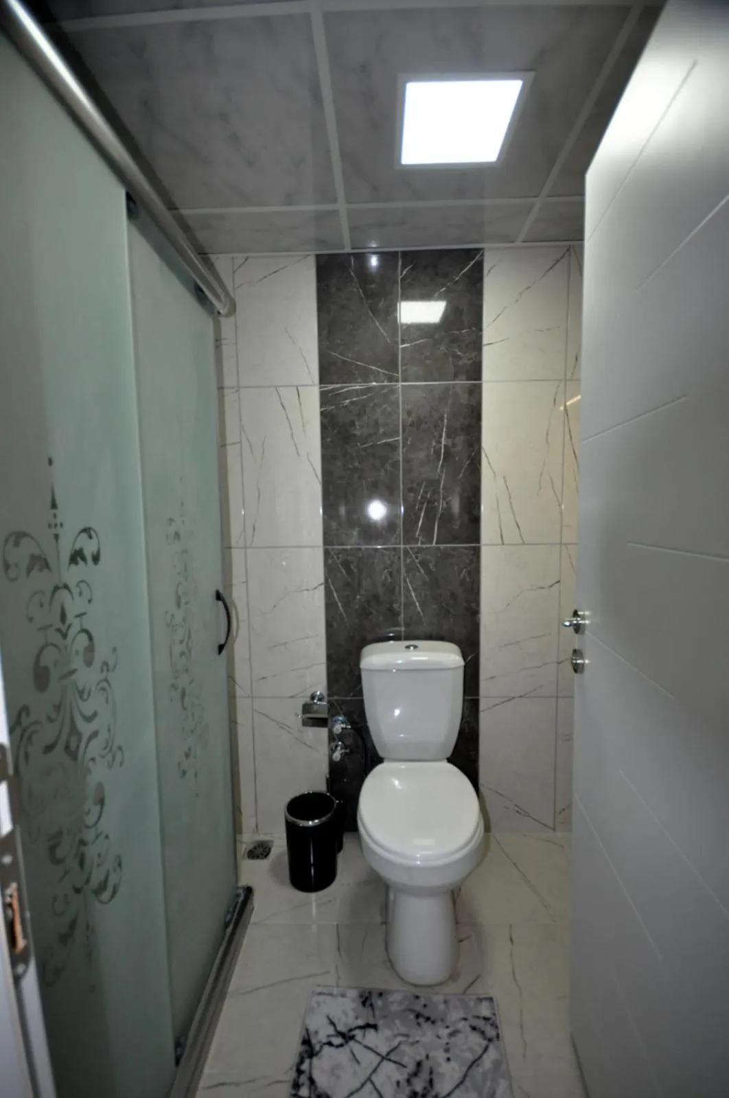 Bathroom in Arpaçay Apart Otel