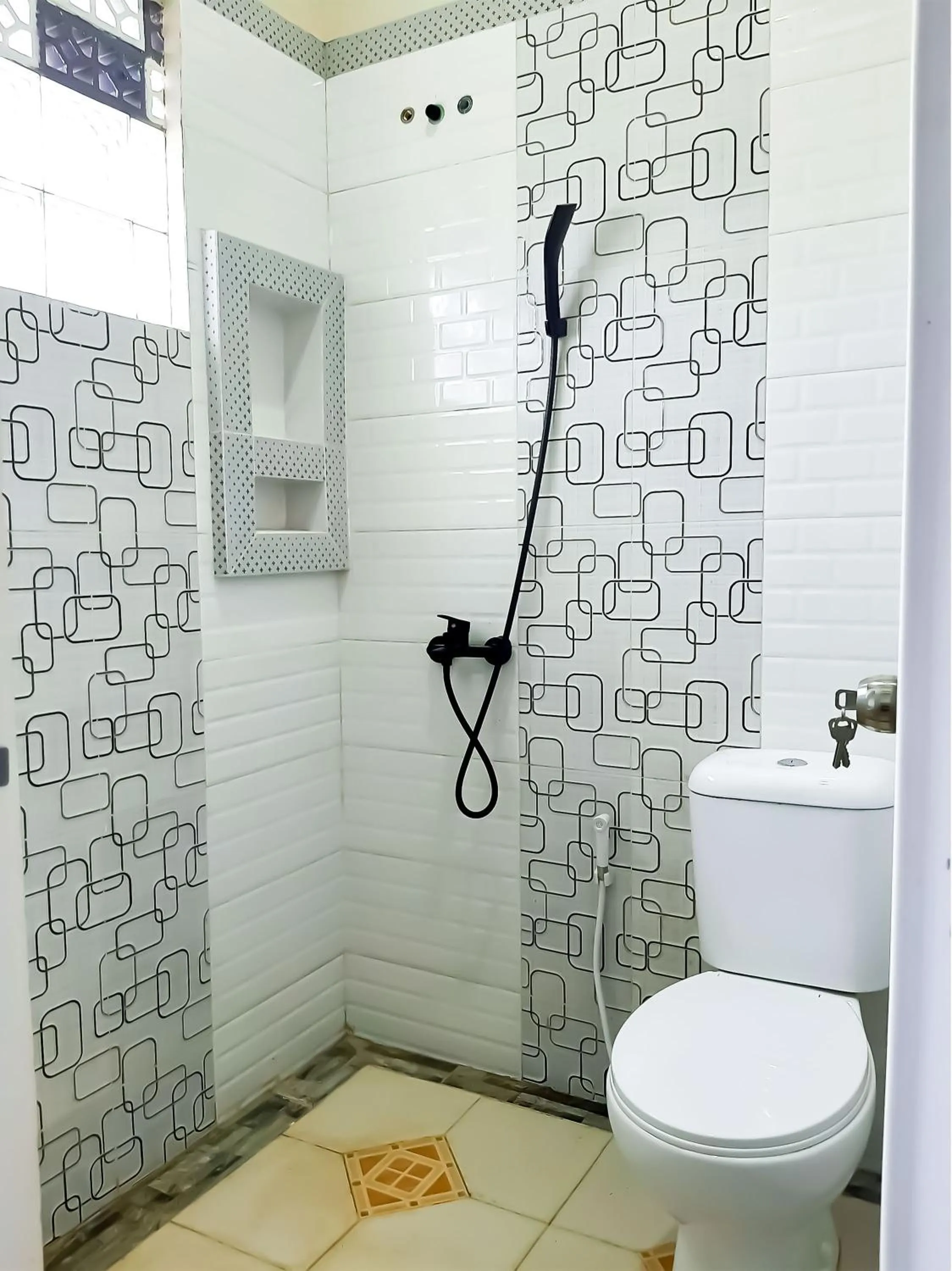 Shower in JN Kost Eksklusif Kost Purwokerto