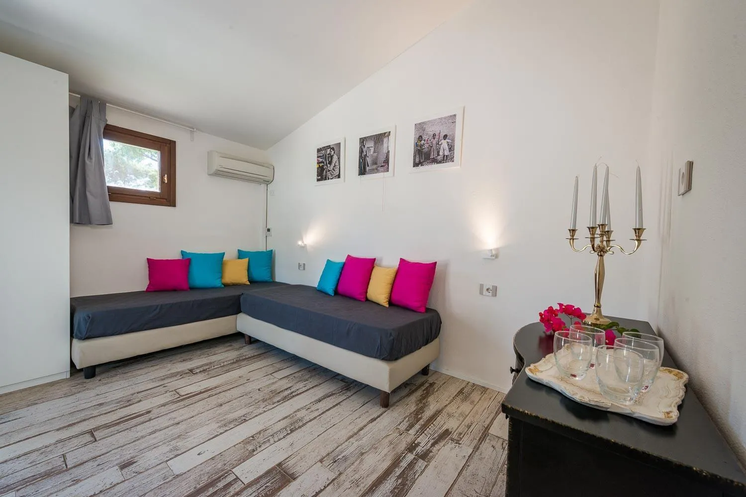 Photo of the whole room in Tiliguerta Glamping&Camping Village