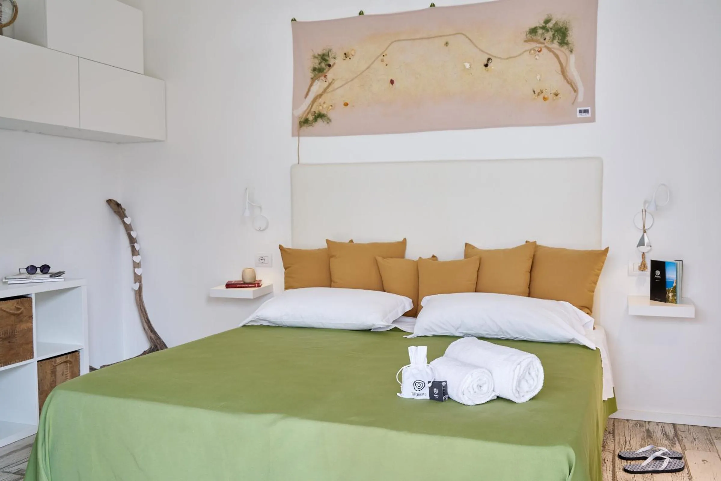 Bathroom, Bed in Tiliguerta Glamping&Camping Village
