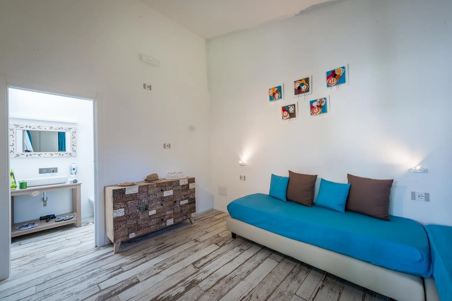 Photo of the whole room in Tiliguerta Glamping&Camping Village