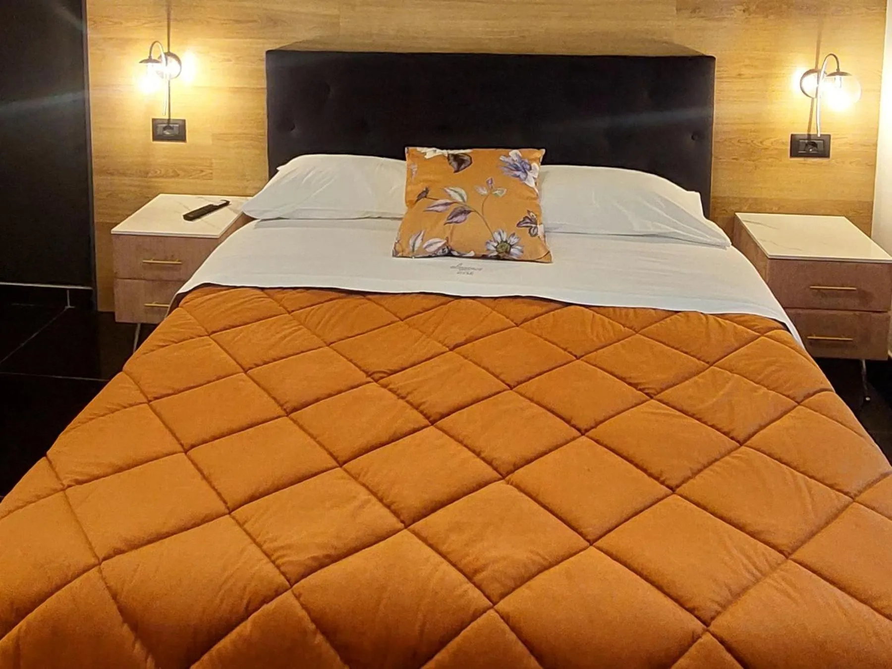 Bedroom, Bed in Elegance Rooms Spaccanapoli