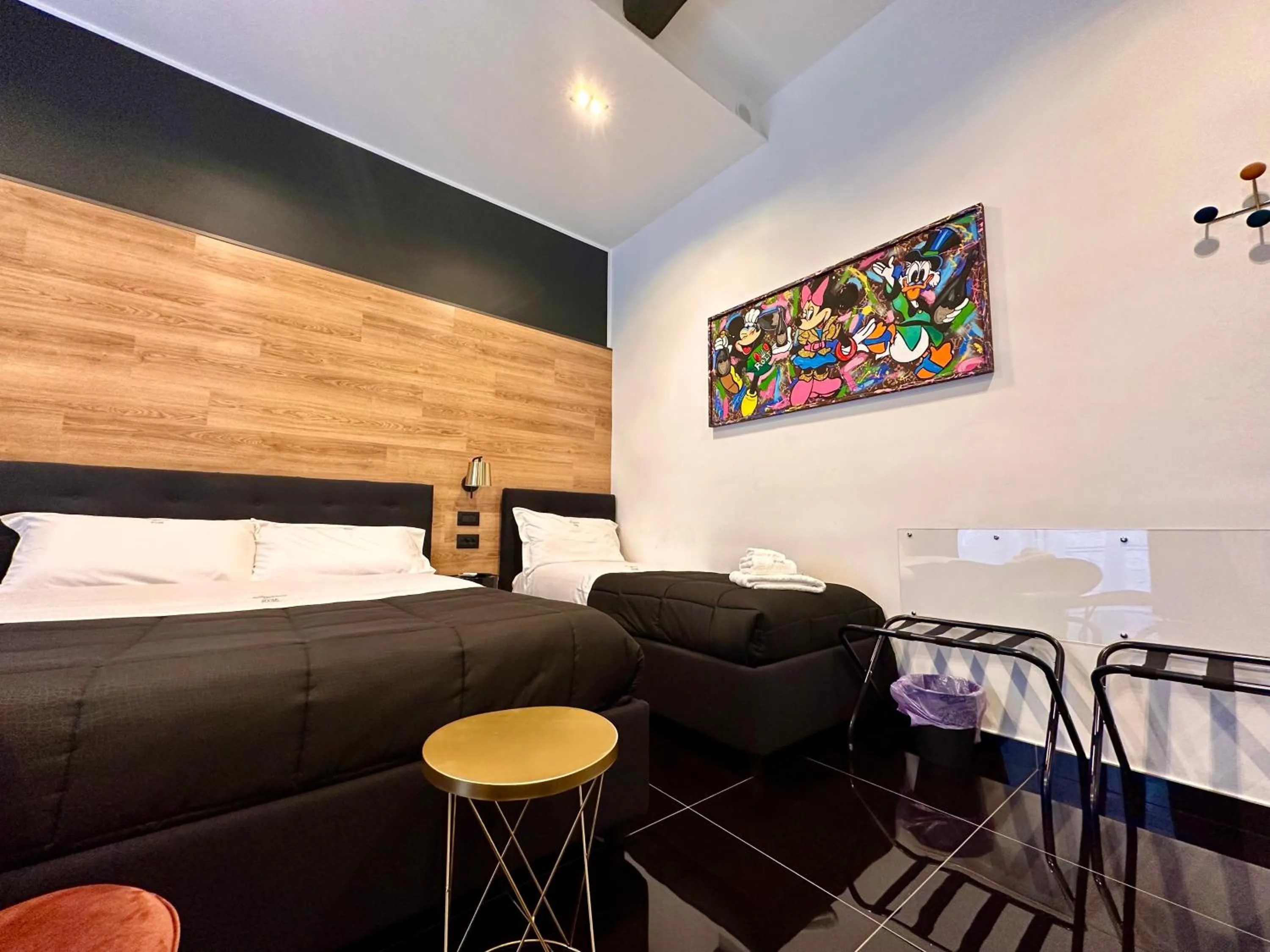 Photo of the whole room, Bed in Elegance Rooms Spaccanapoli