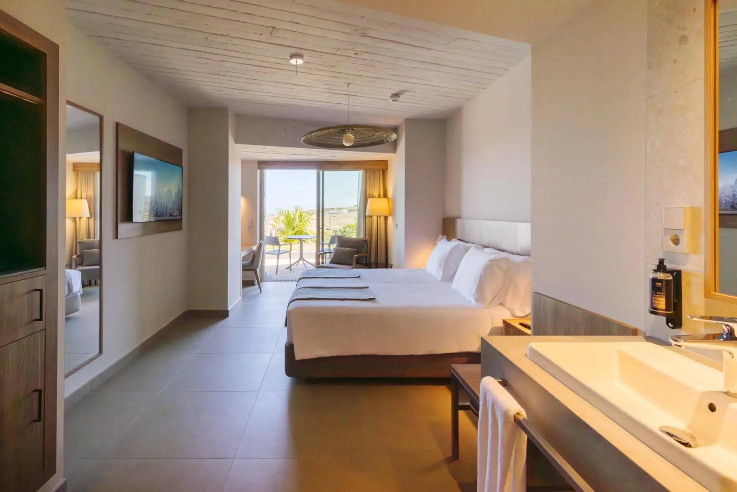 Deluxe Double Room with Sea View in BANCAL HOTEL and SPA Deluxe Double Room with Sea View in BANCAL HOTEL and SPA