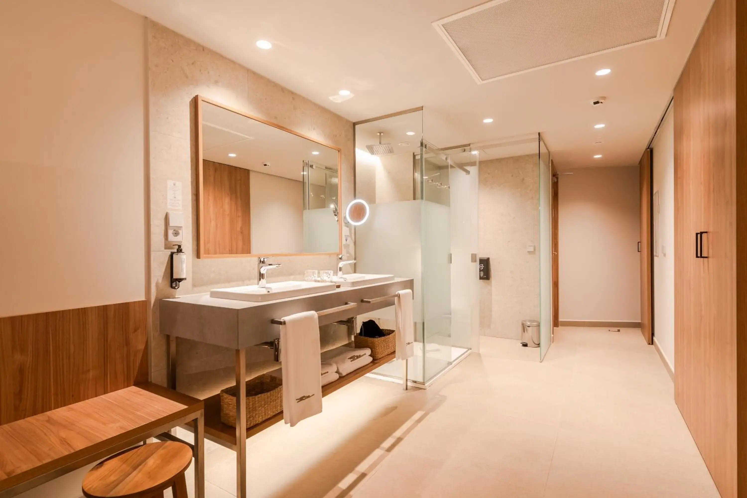 Double Room with Garden View in BANCAL HOTEL and SPA Double Room with Garden View in BANCAL HOTEL and SPA