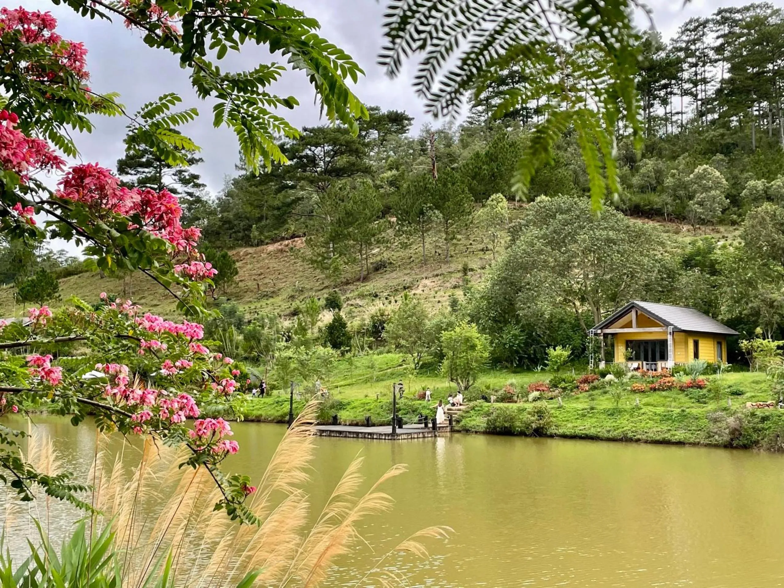 Lake view in Lat Valley Retreat Village