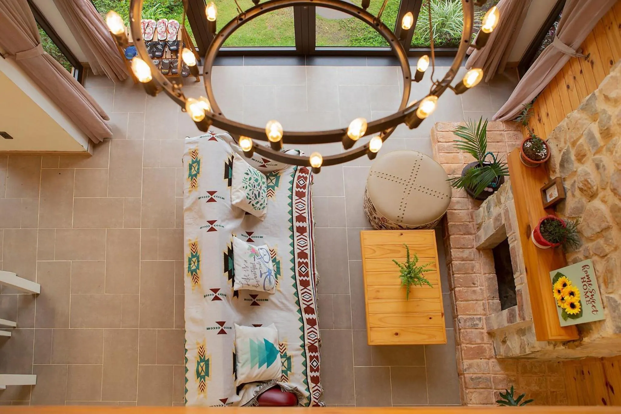 Restaurant/places to eat in Lat Valley Retreat Village