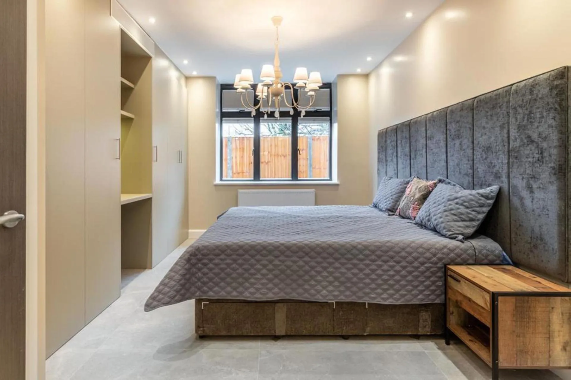 Apartment - Sleeps 2 & Free Parking