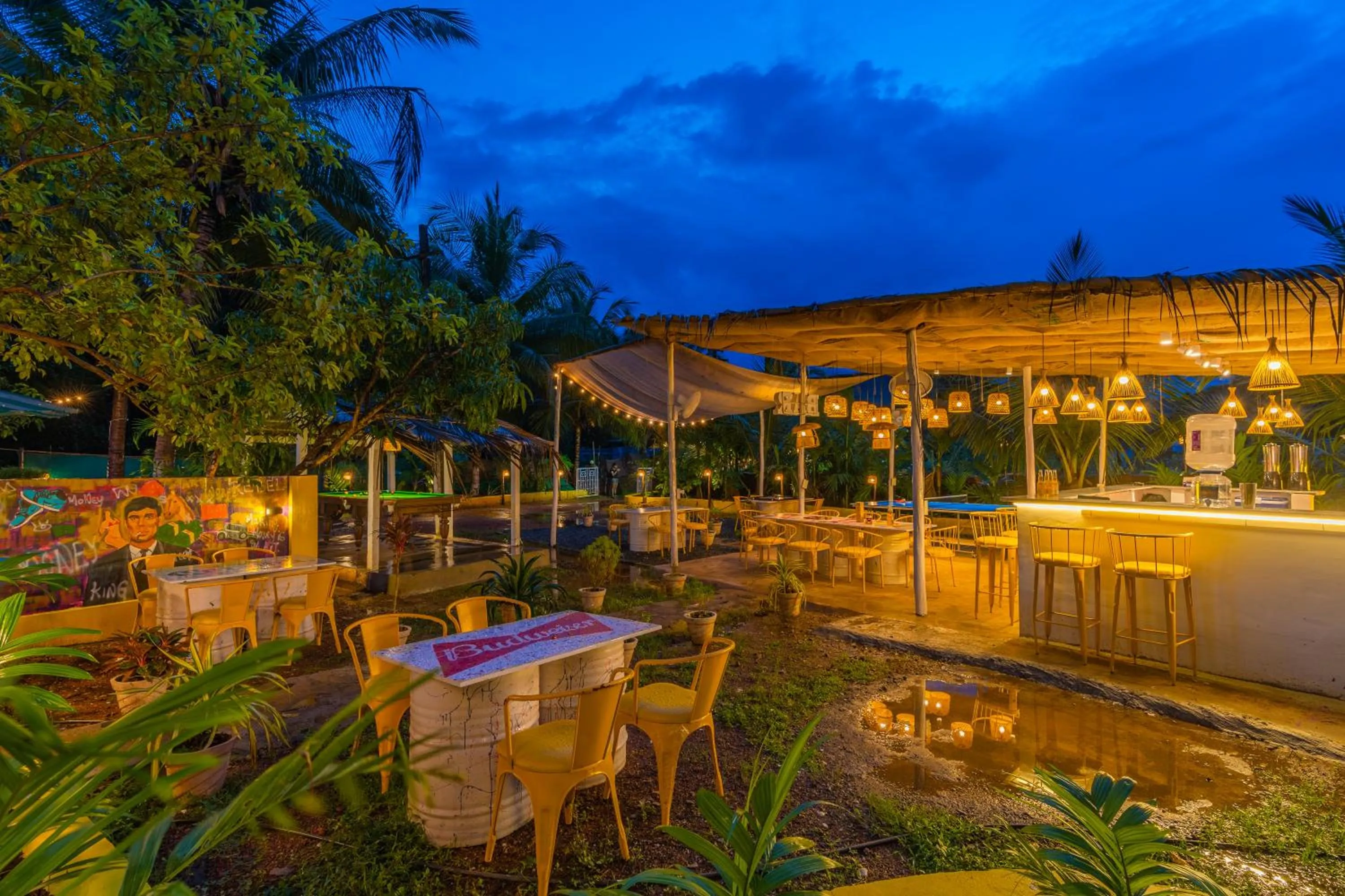 Restaurant/places to eat in Whoopers Party Hostel, Palolem