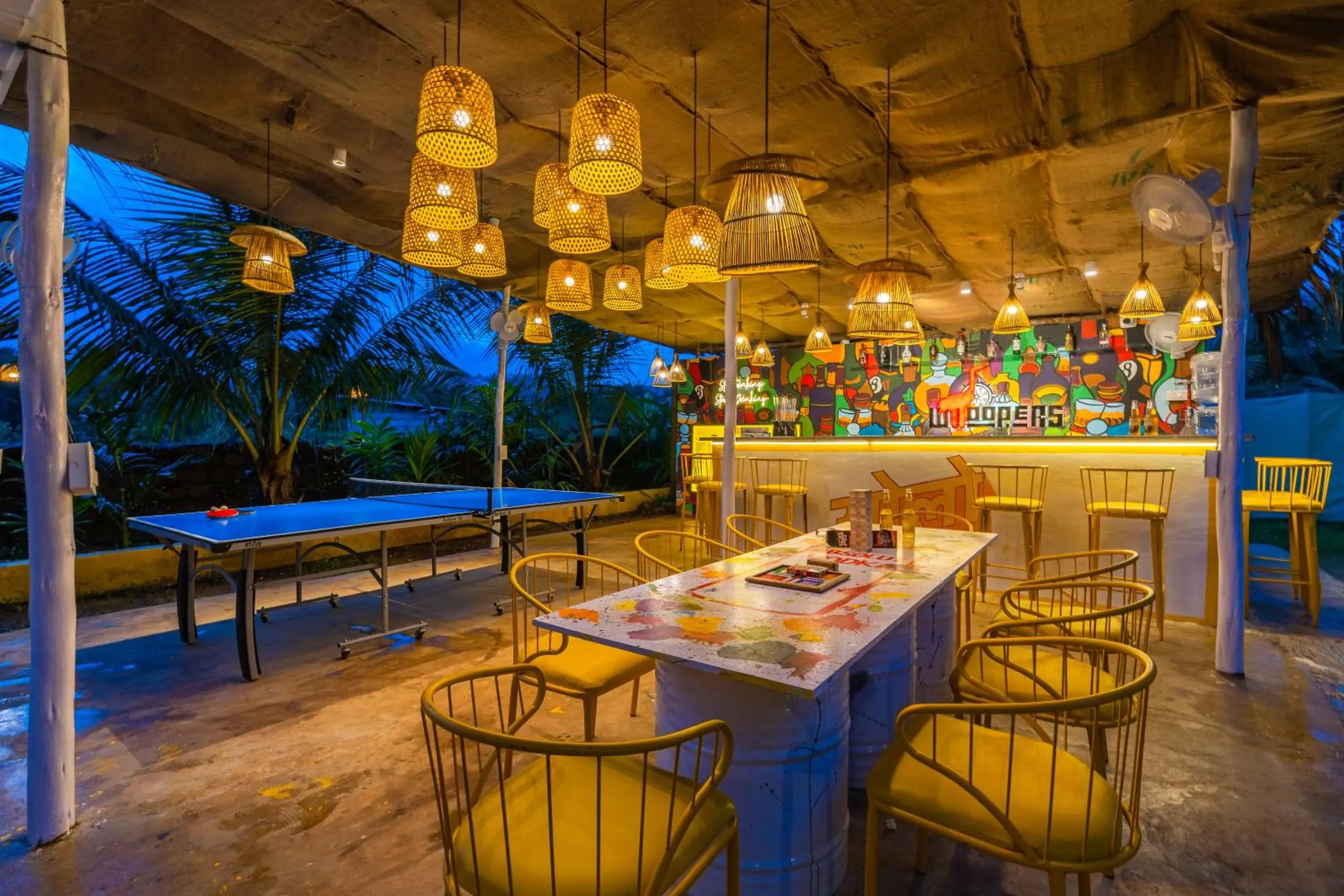 Food and drinks in Whoopers Party Hostel, Palolem Food and drinks in Whoopers Party Hostel, Palolem