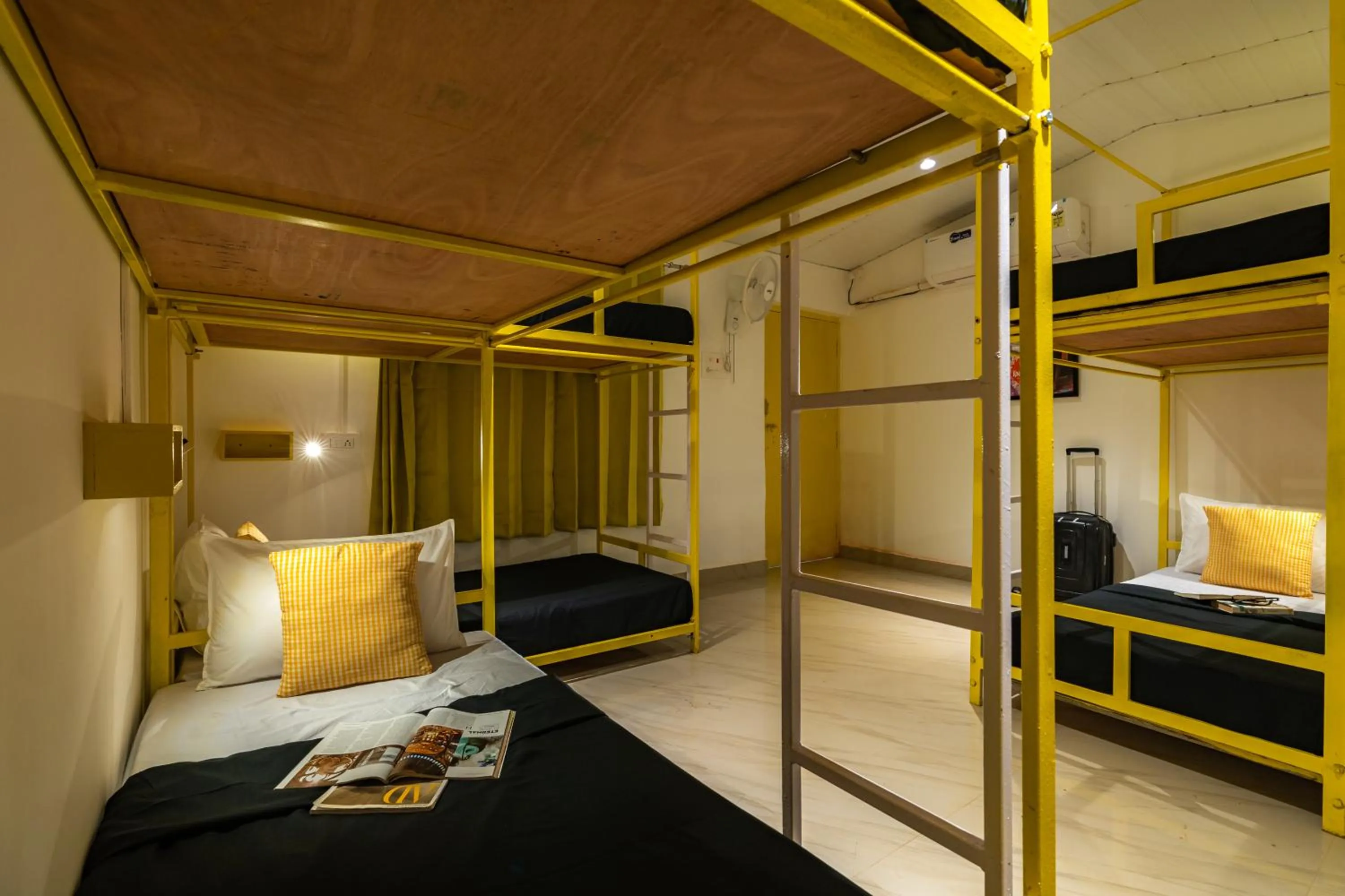 Bed in Whoopers Party Hostel, Palolem