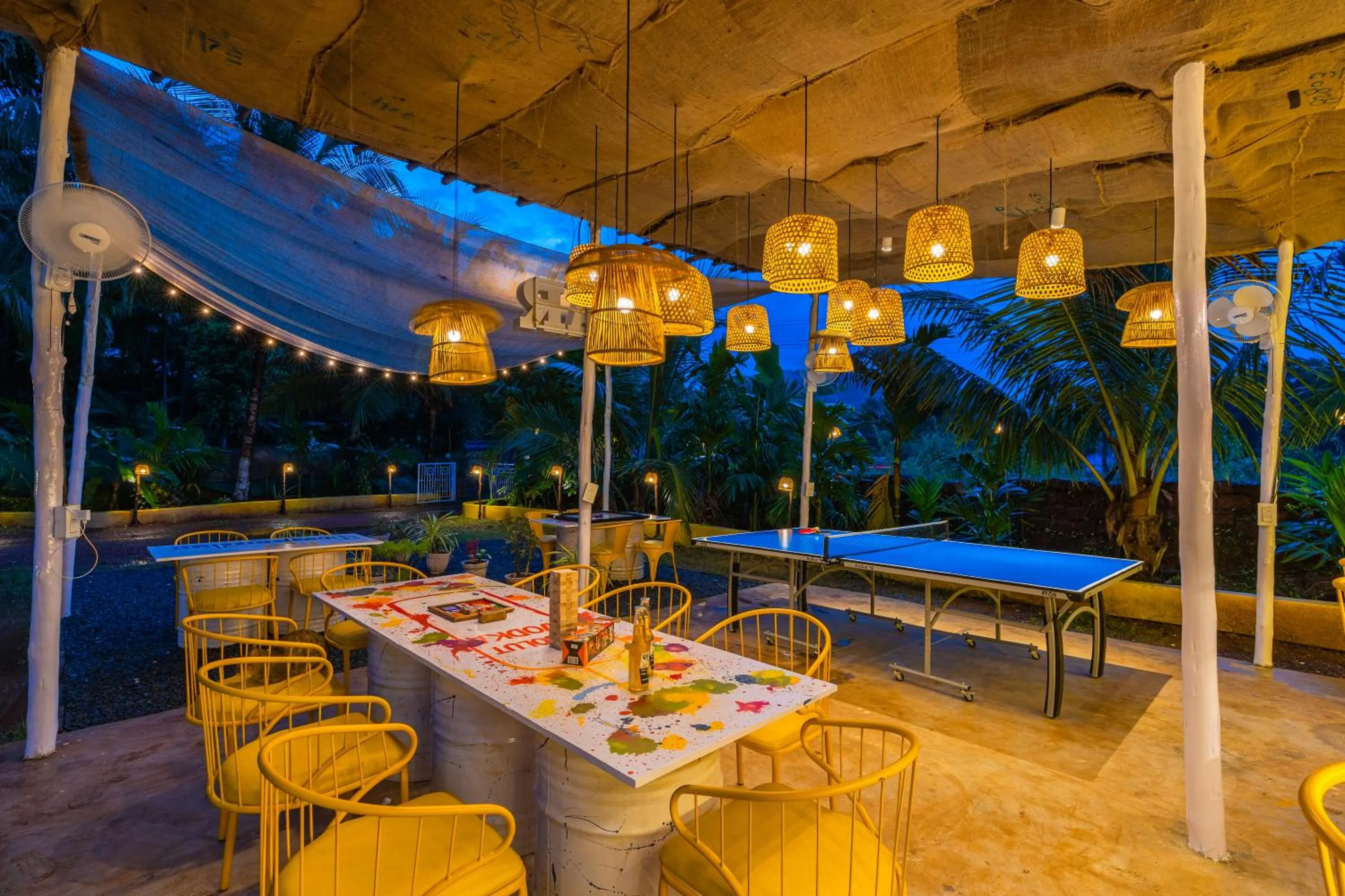 Food and drinks in Whoopers Party Hostel, Palolem