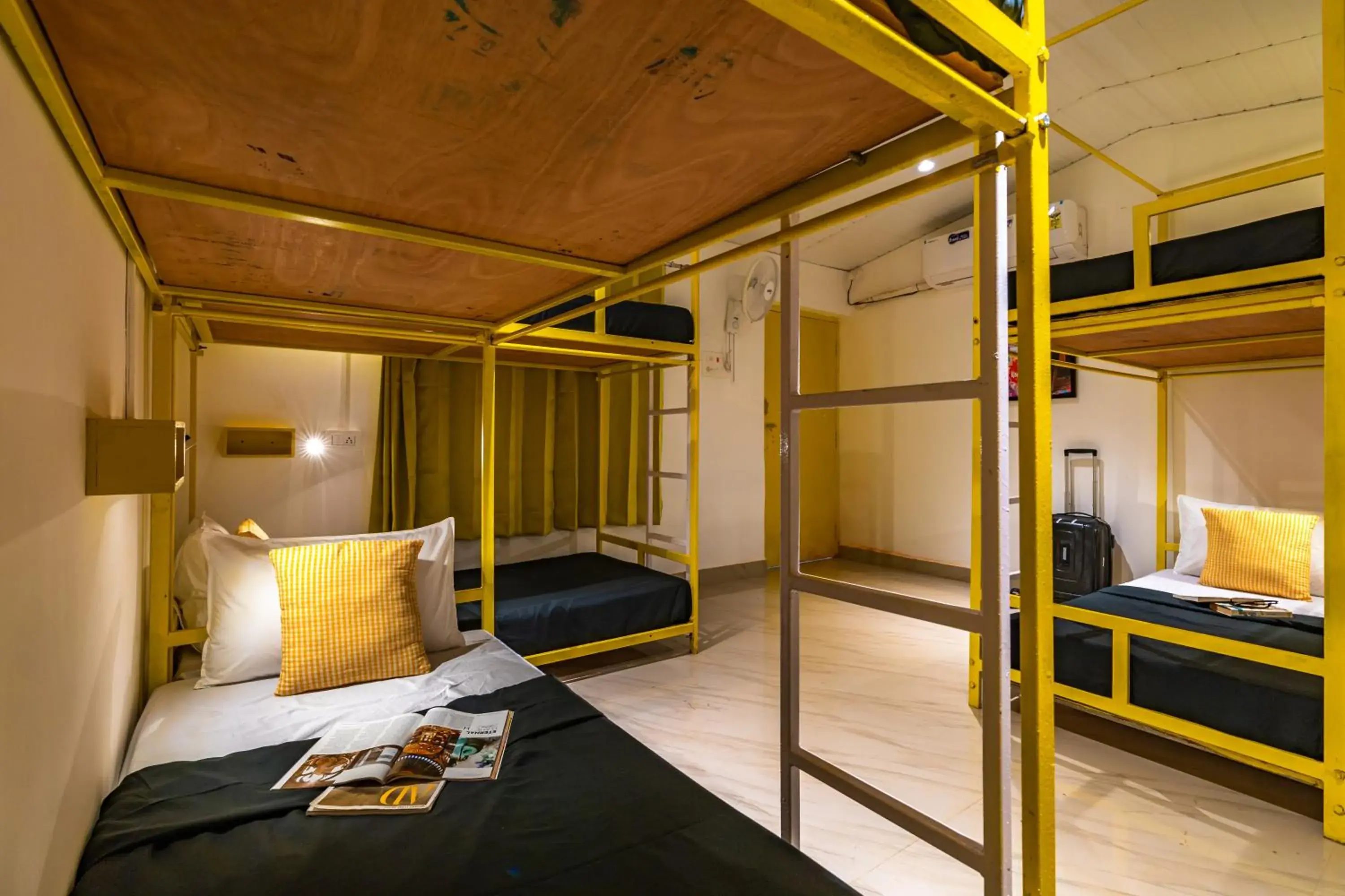 bunk bed, Bed in Whoopers Party Hostel, Palolem bunk bed, Bed in Whoopers Party Hostel, Palolem