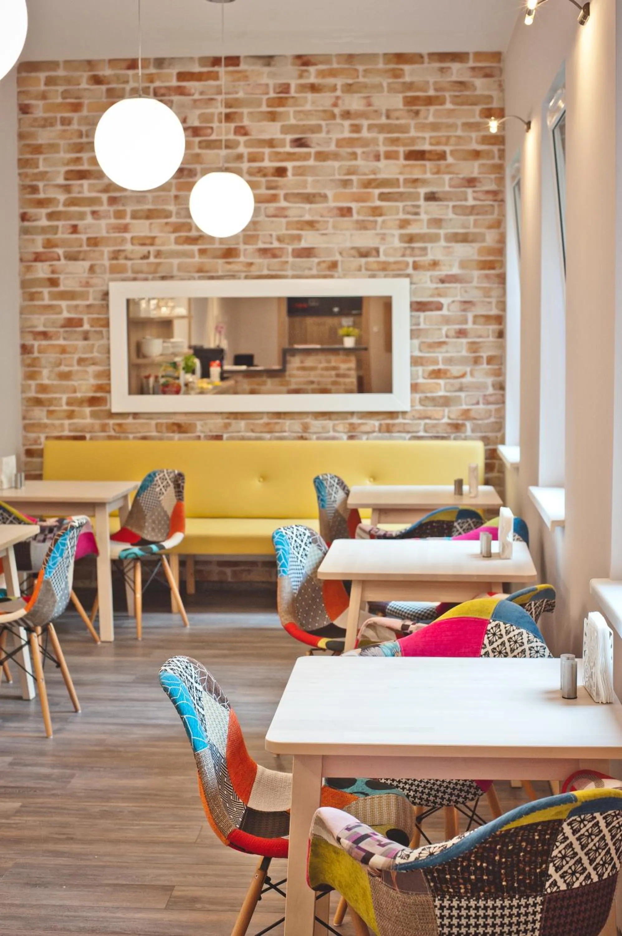 Restaurant/places to eat in Apartamenty Leszno