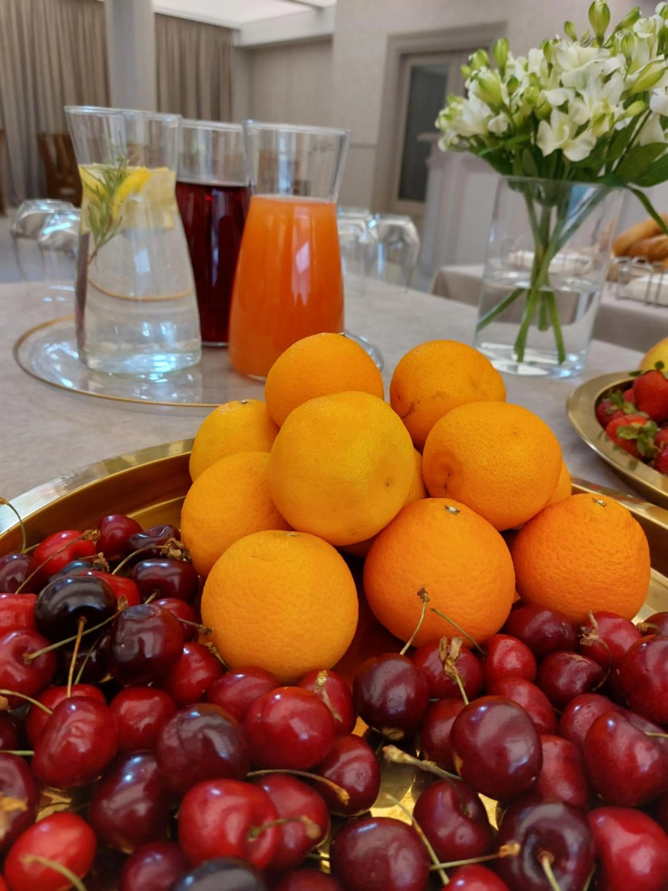 Food close-up in 70s Hostel