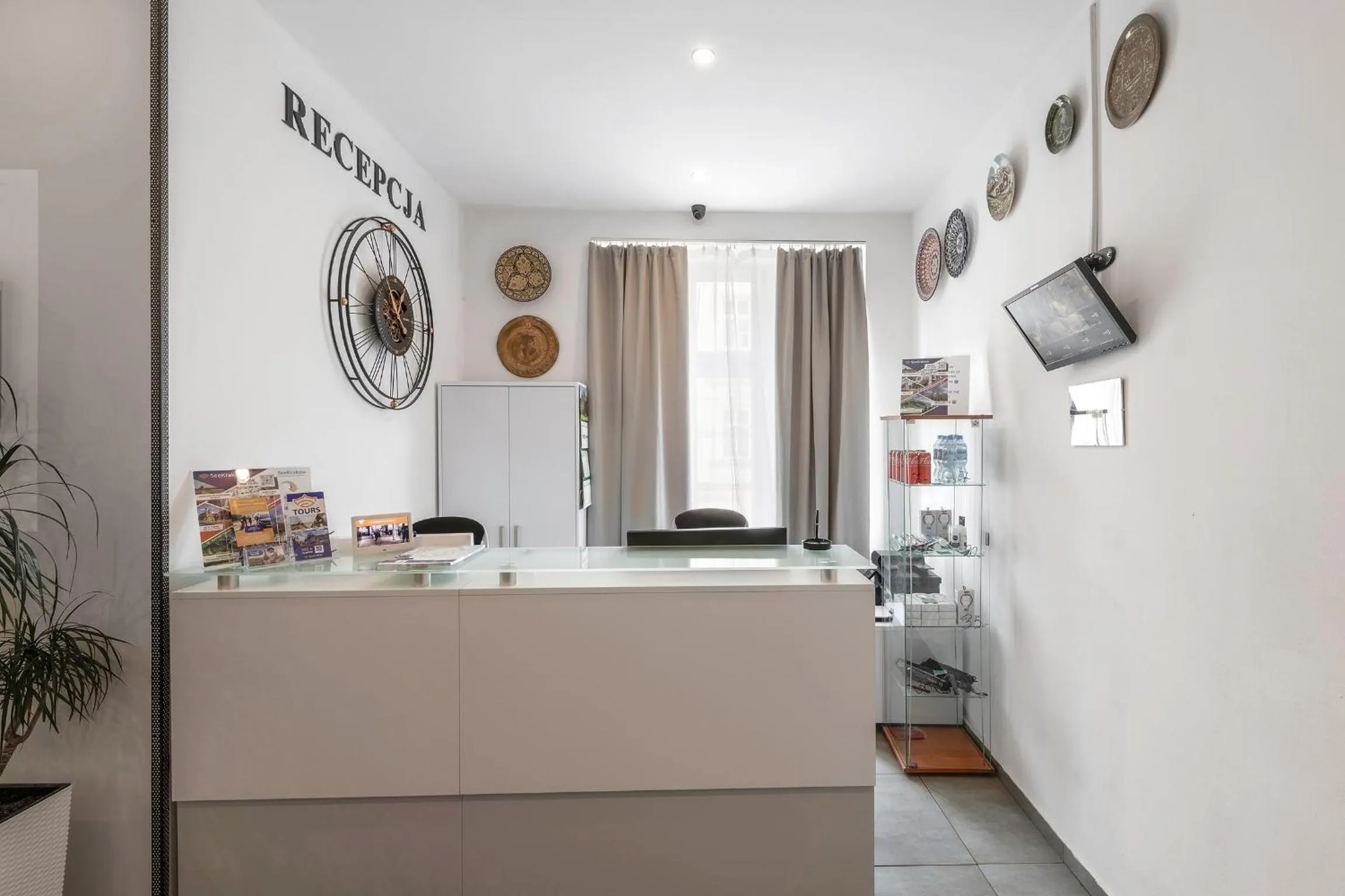 Lobby or reception in 70s Hostel