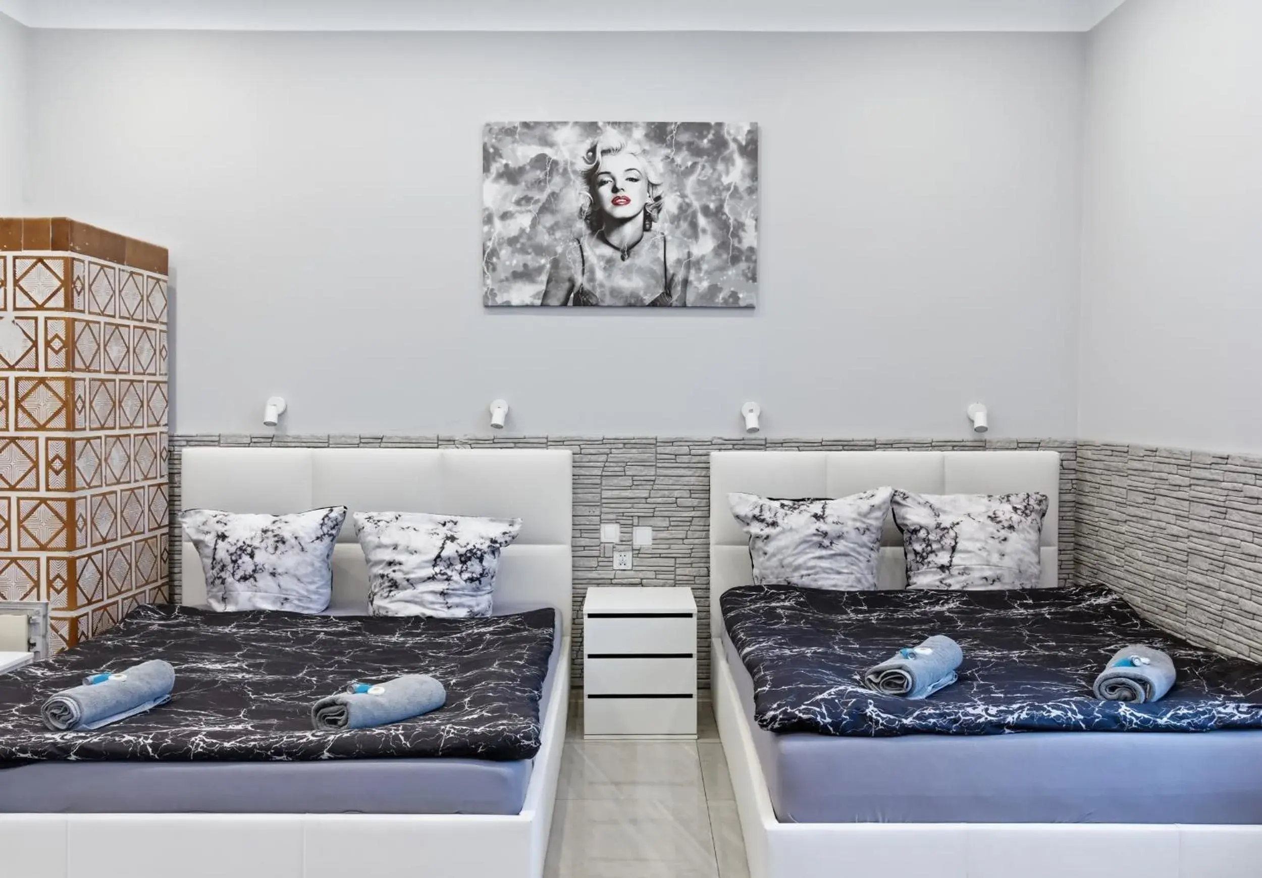 Family Room with Private Bathroom in 70s Hostel Family Room with Private Bathroom in 70s Hostel