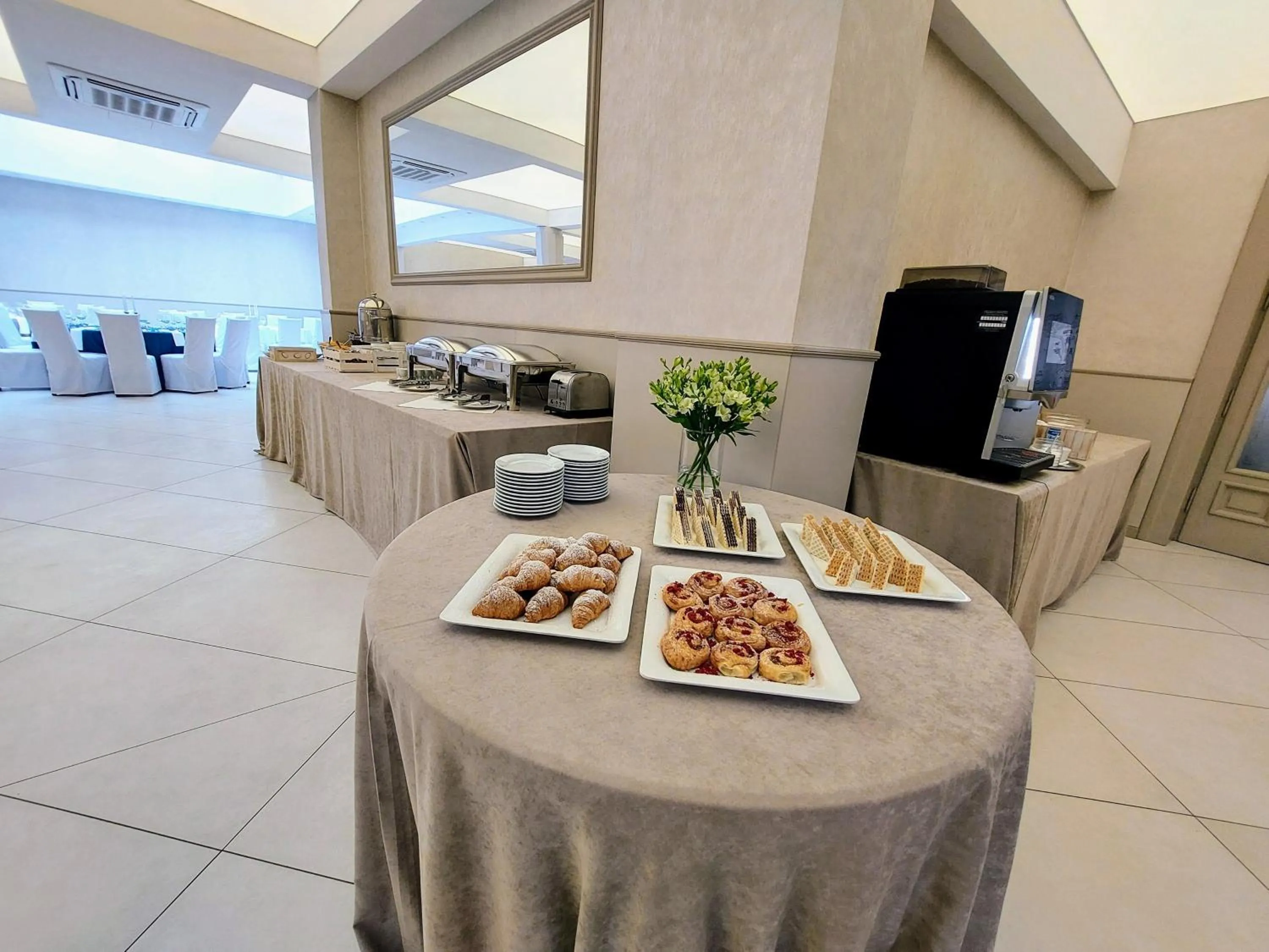 Food close-up in 70s Hostel