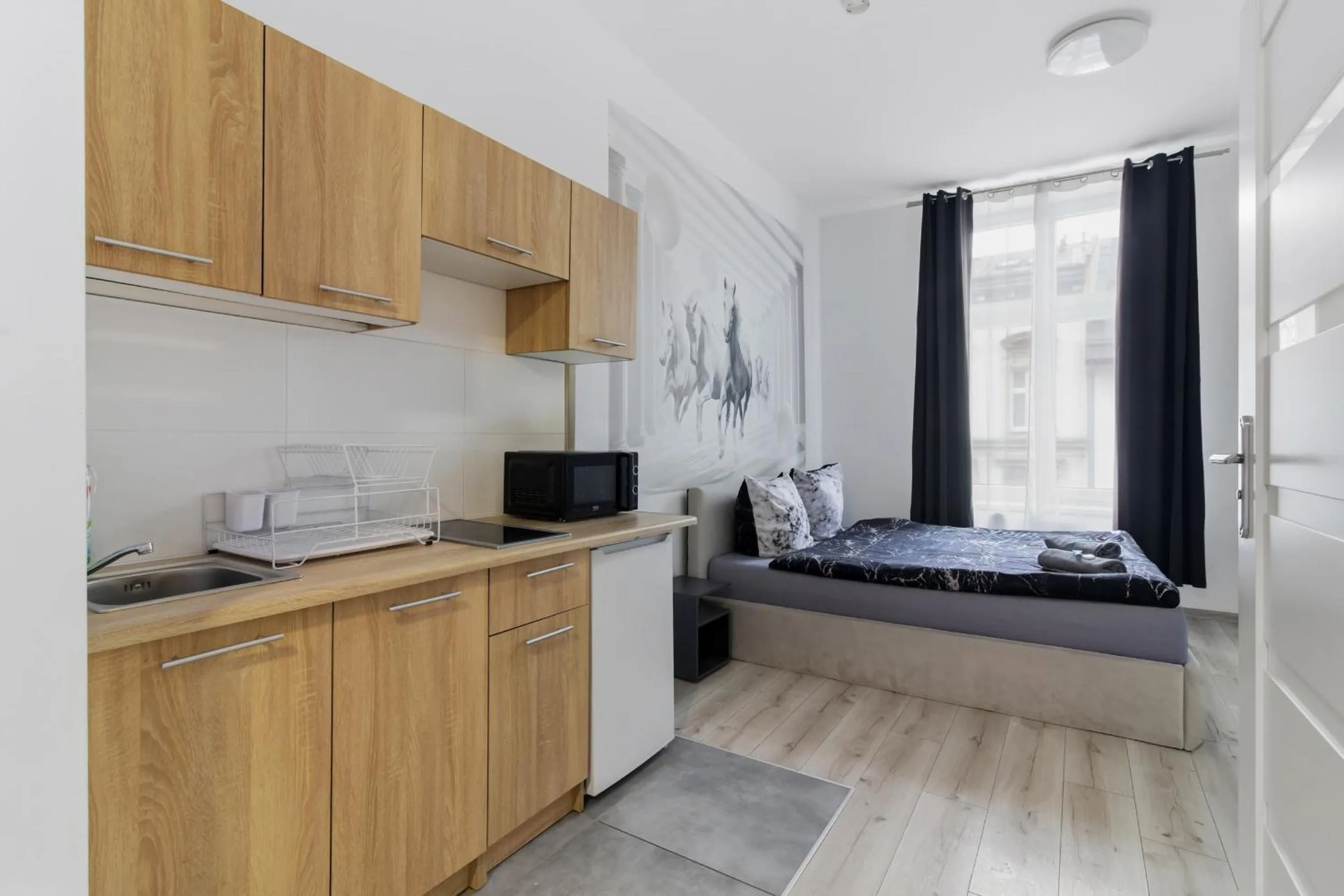 Photo of the whole room, Bed in 70s Hostel