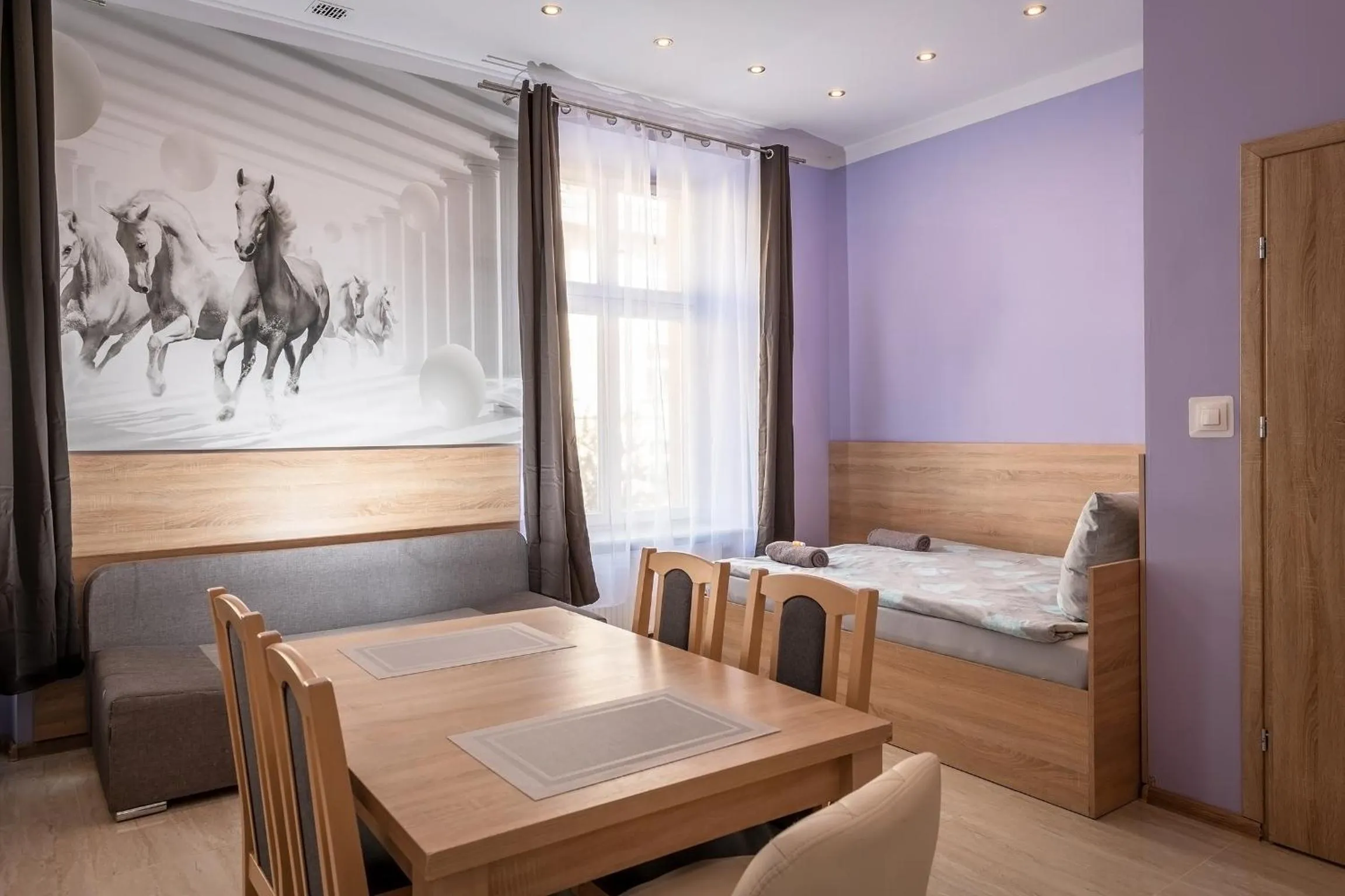 Decorative detail, Bed in 70s Hostel