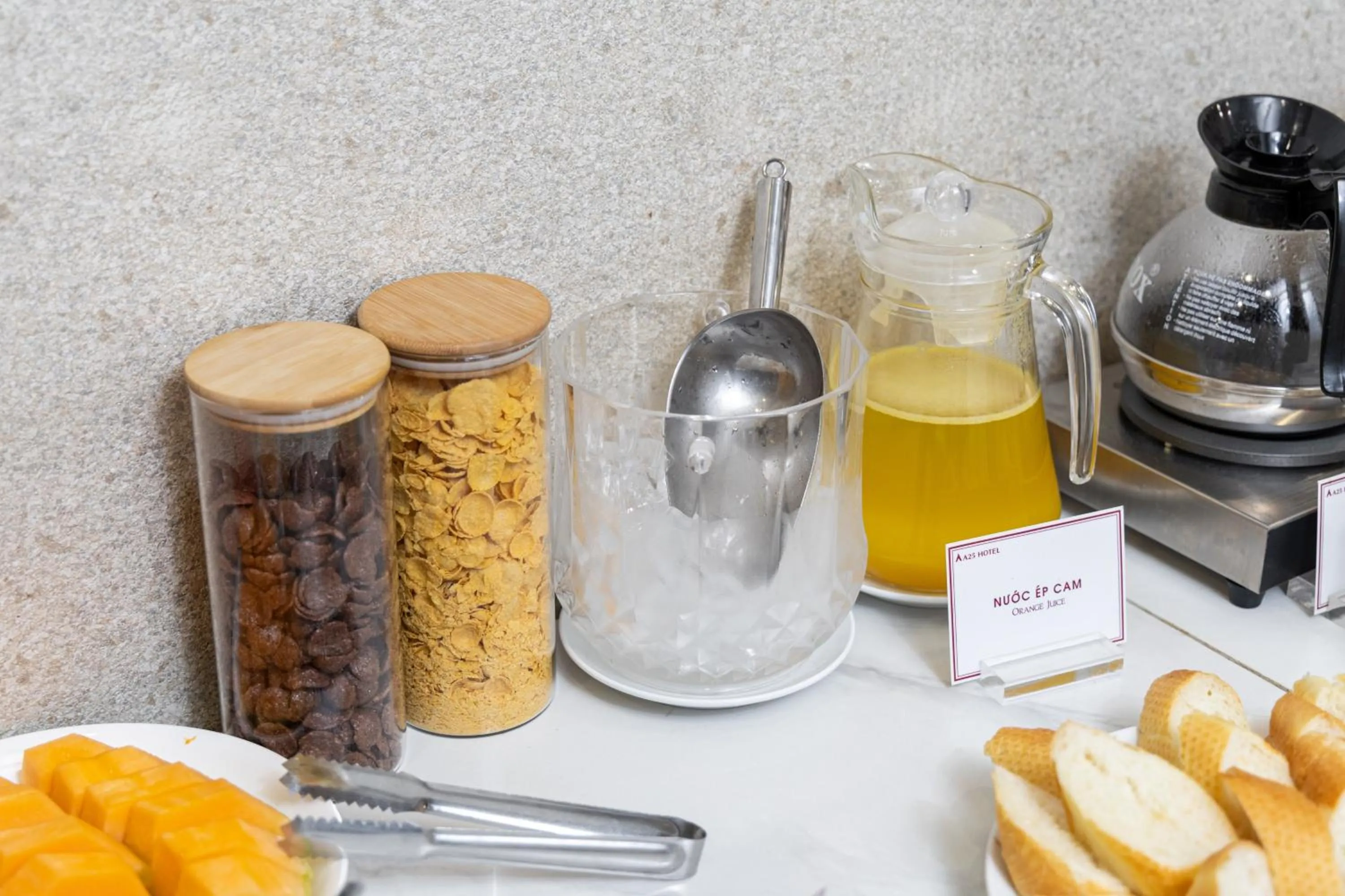 A25 Hotel - 25 Trương Định