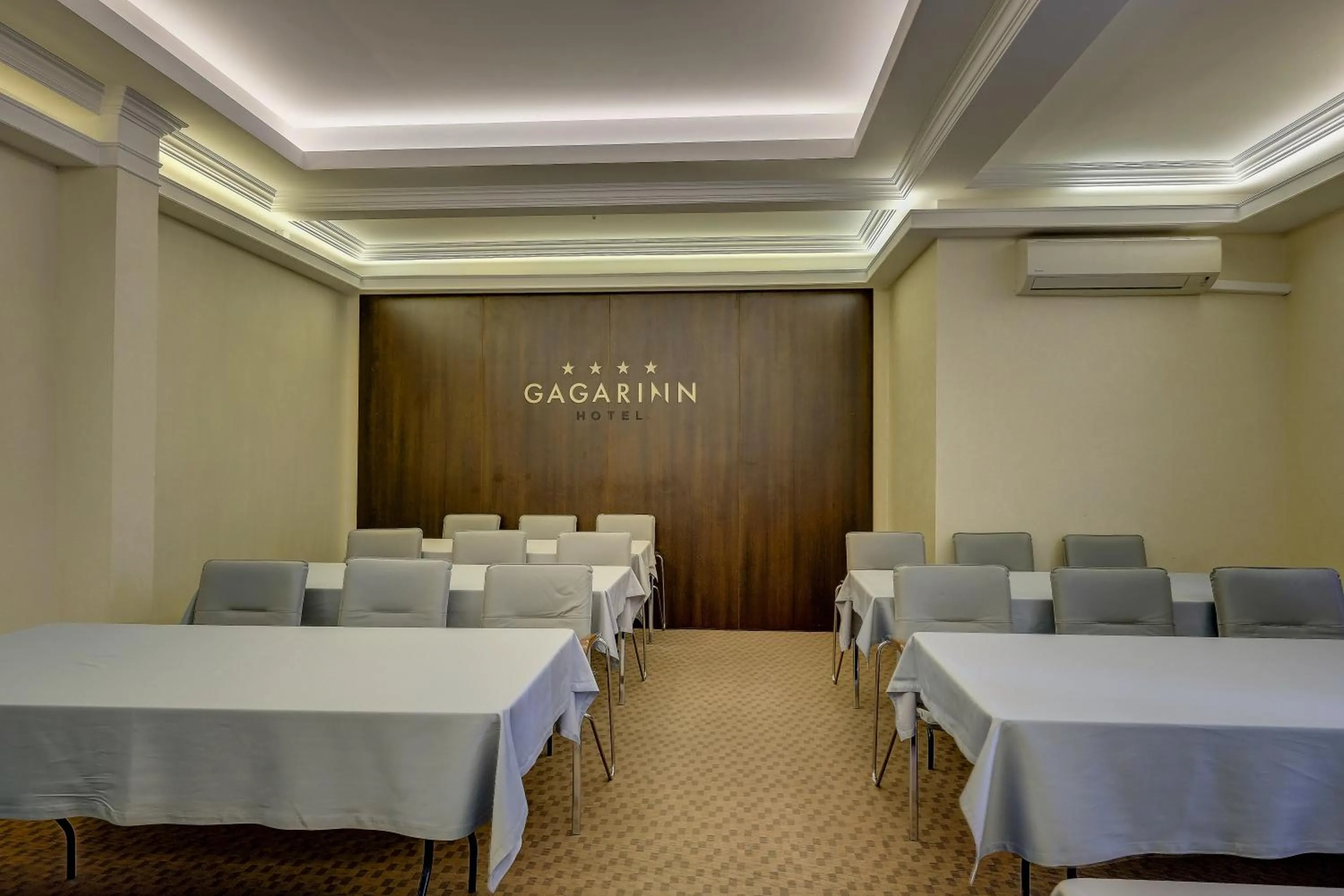 Business facilities in Gagarinn
