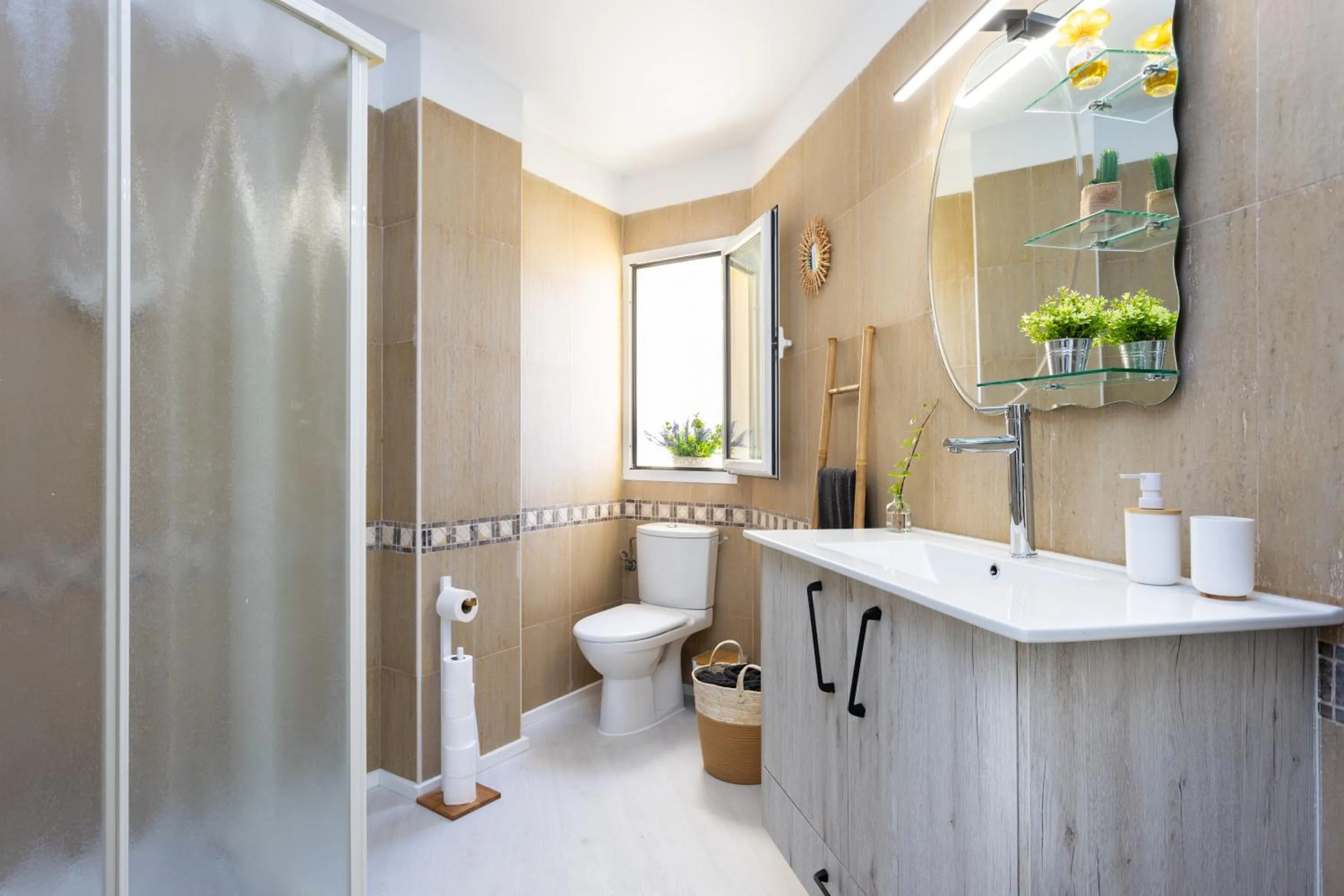 Shower in Apartamento Natural Ocean Pool