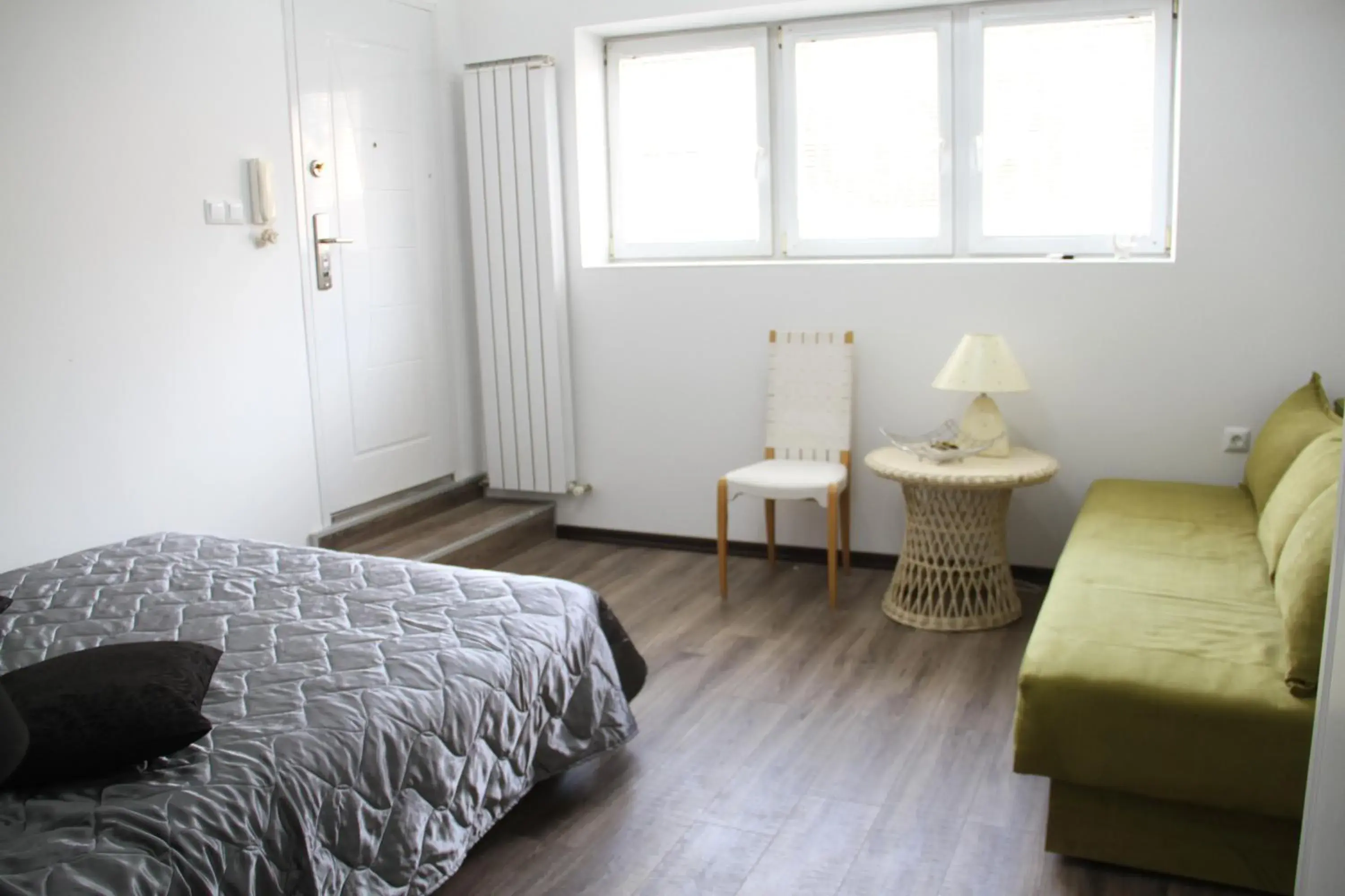 Studio with Sofa Bed in Apartments Town Center Studio with Sofa Bed in Apartments Town Center