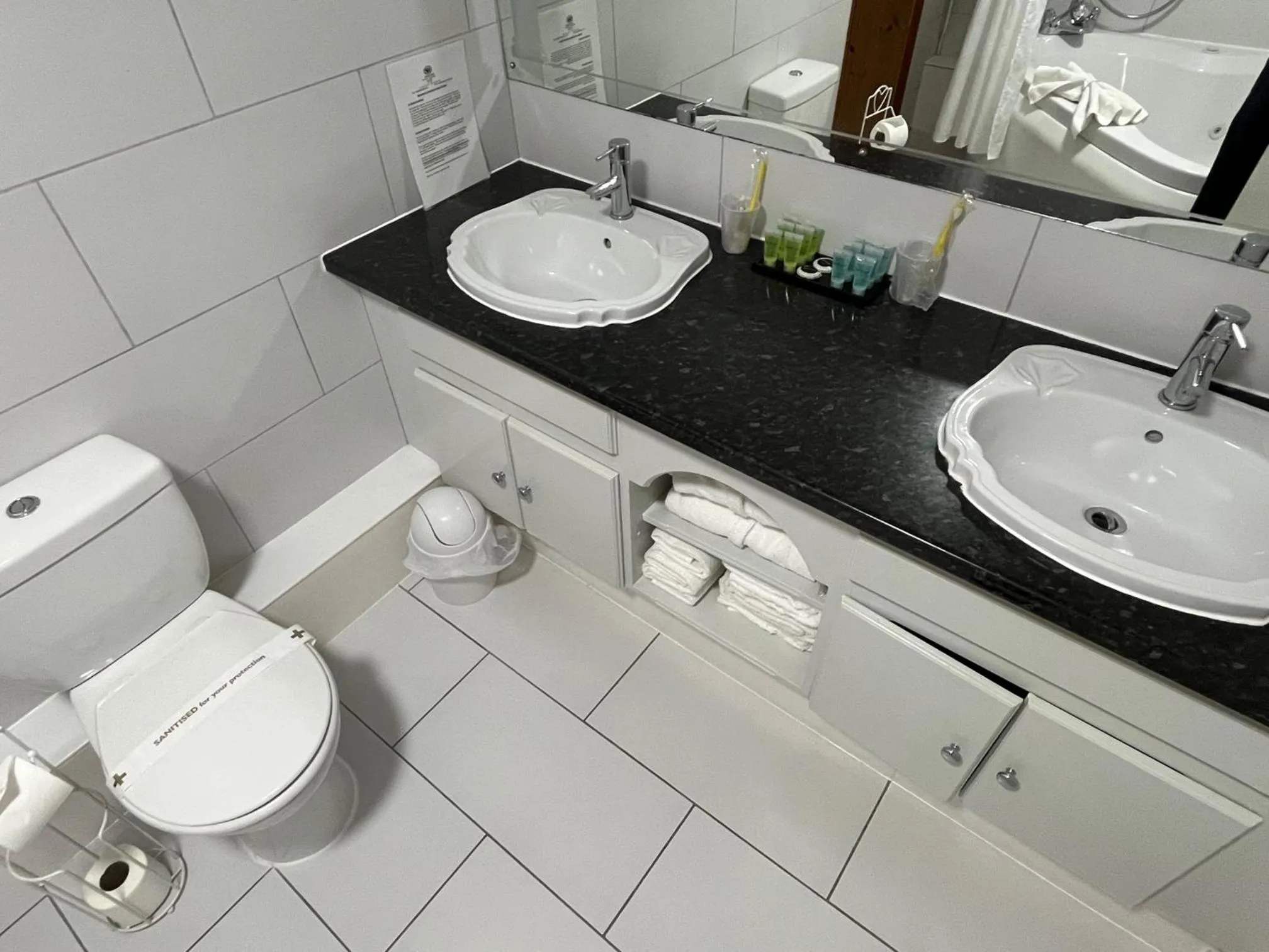 Toilet in Sorrento Hotel & Restaurant