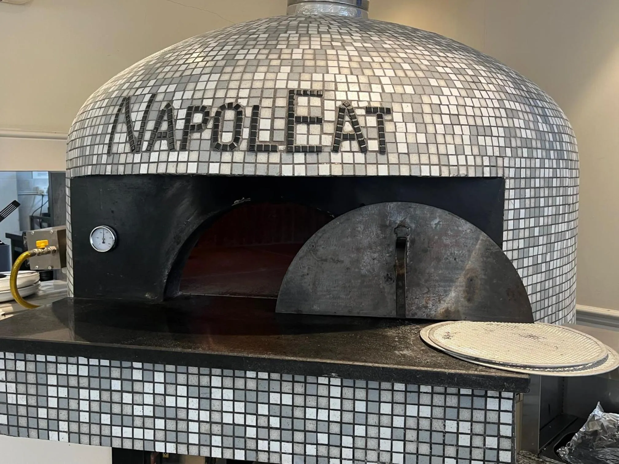 Restaurant/places to eat in Sorrento Hotel & Restaurant