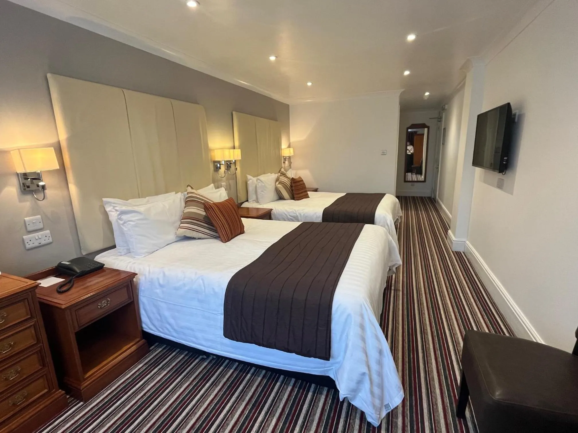 Bed in Sorrento Hotel & Restaurant