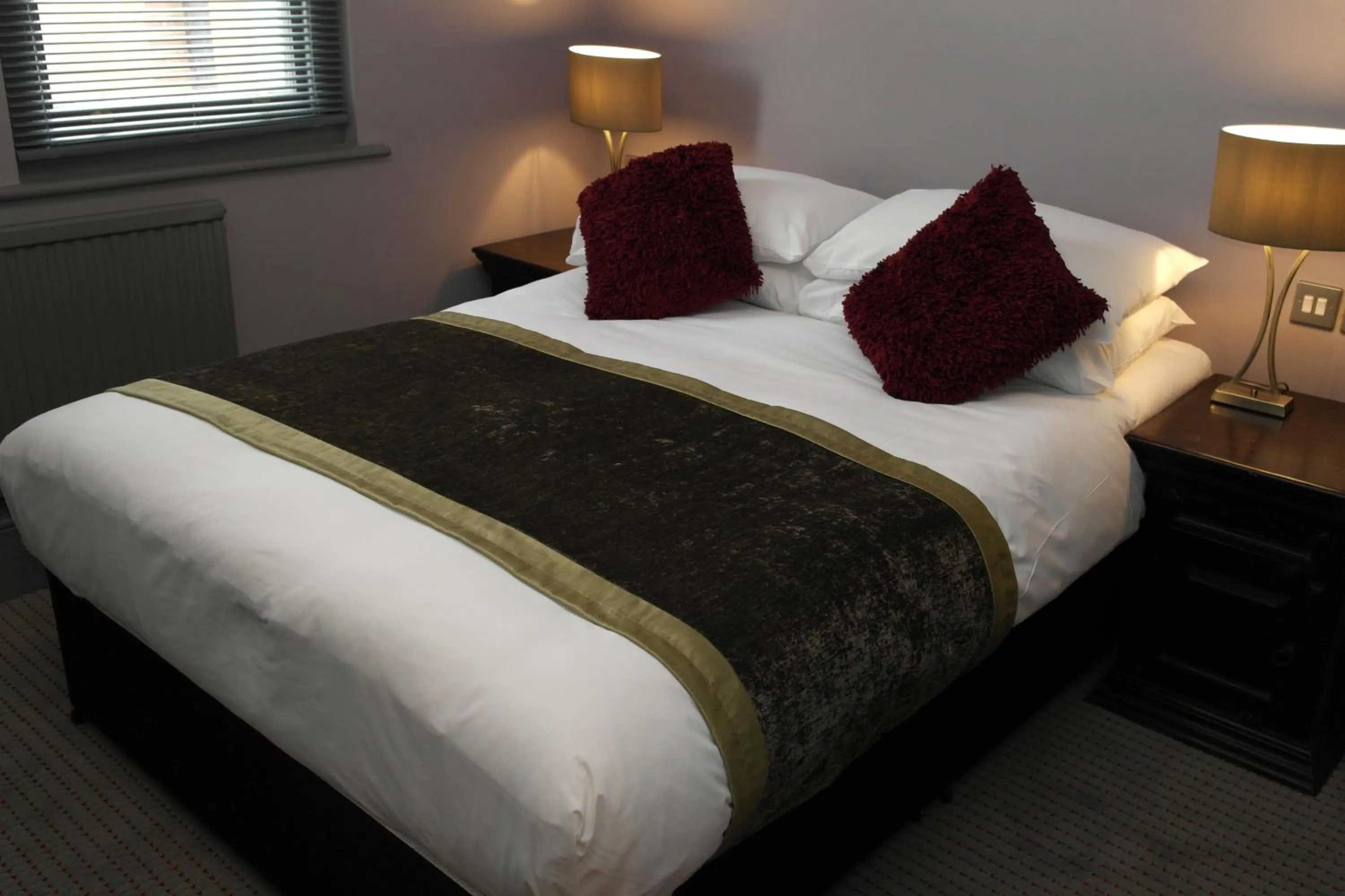 Bed in Wards Hotel & Restaurant