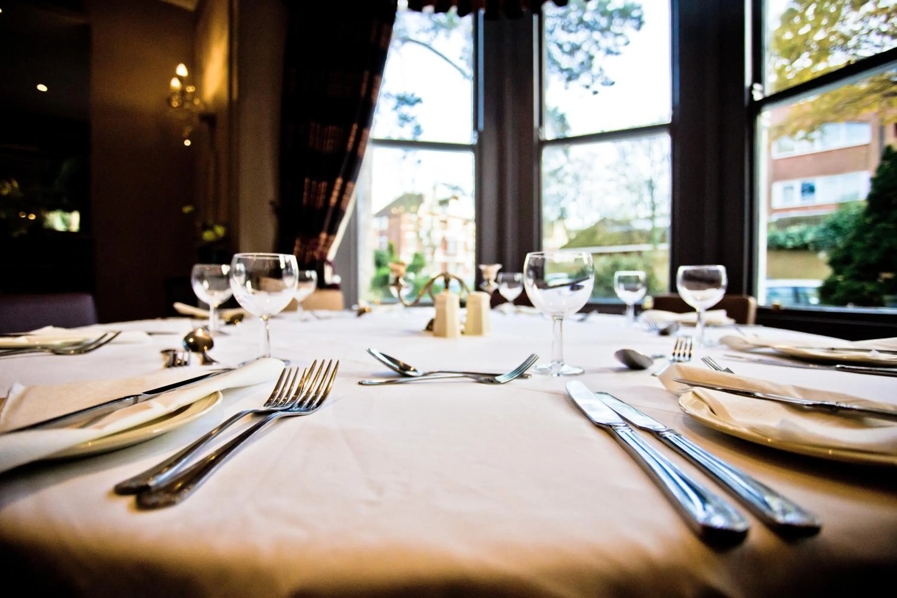 Restaurant/places to eat in Wards Hotel & Restaurant