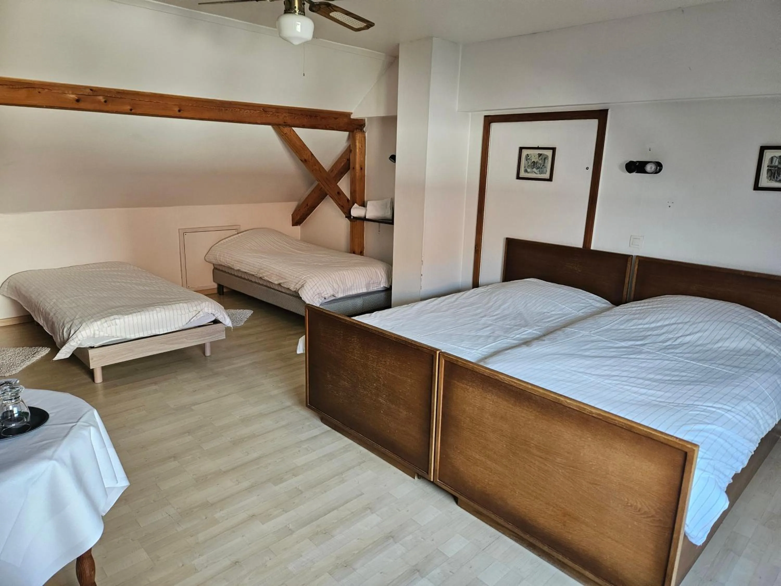 Bed in Hôtel à la croix d'or