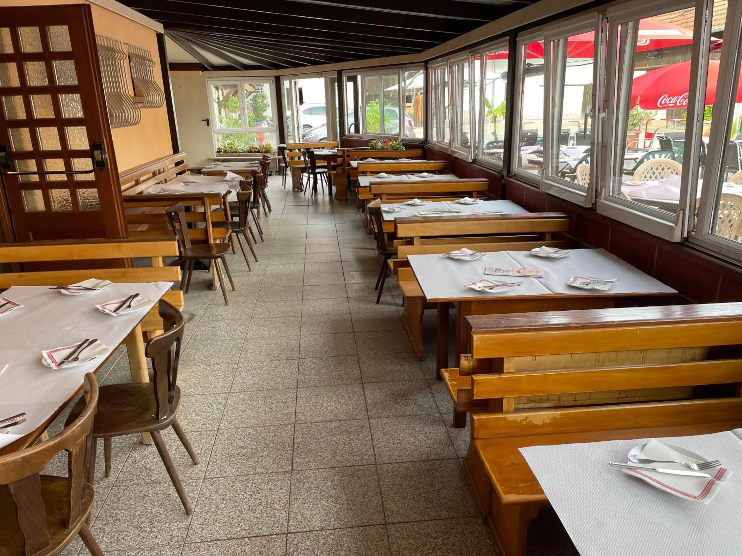 Restaurant/places to eat in Hôtel à la croix d'or