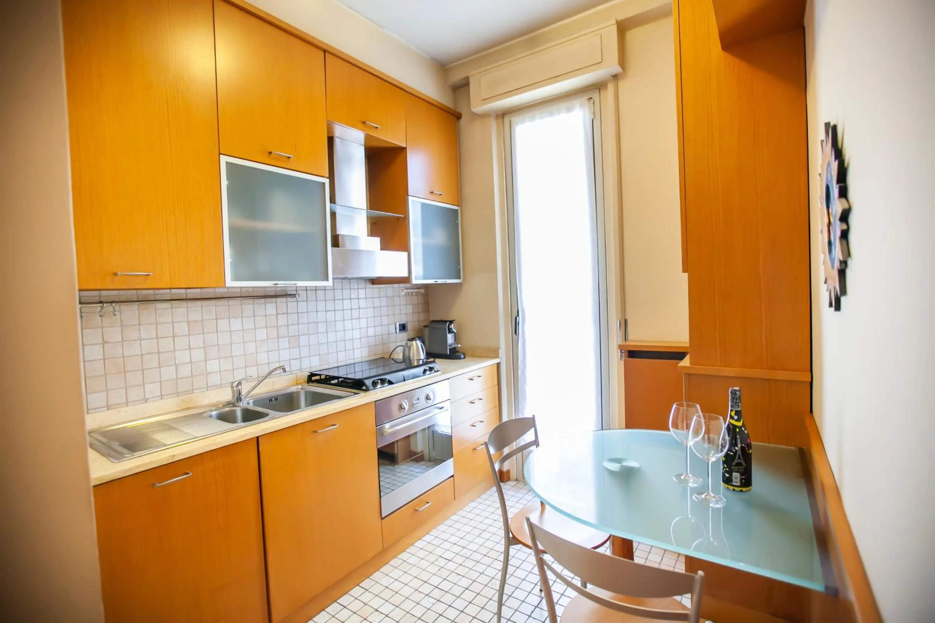 Kitchen or kitchenette in Skyline by Comorooms