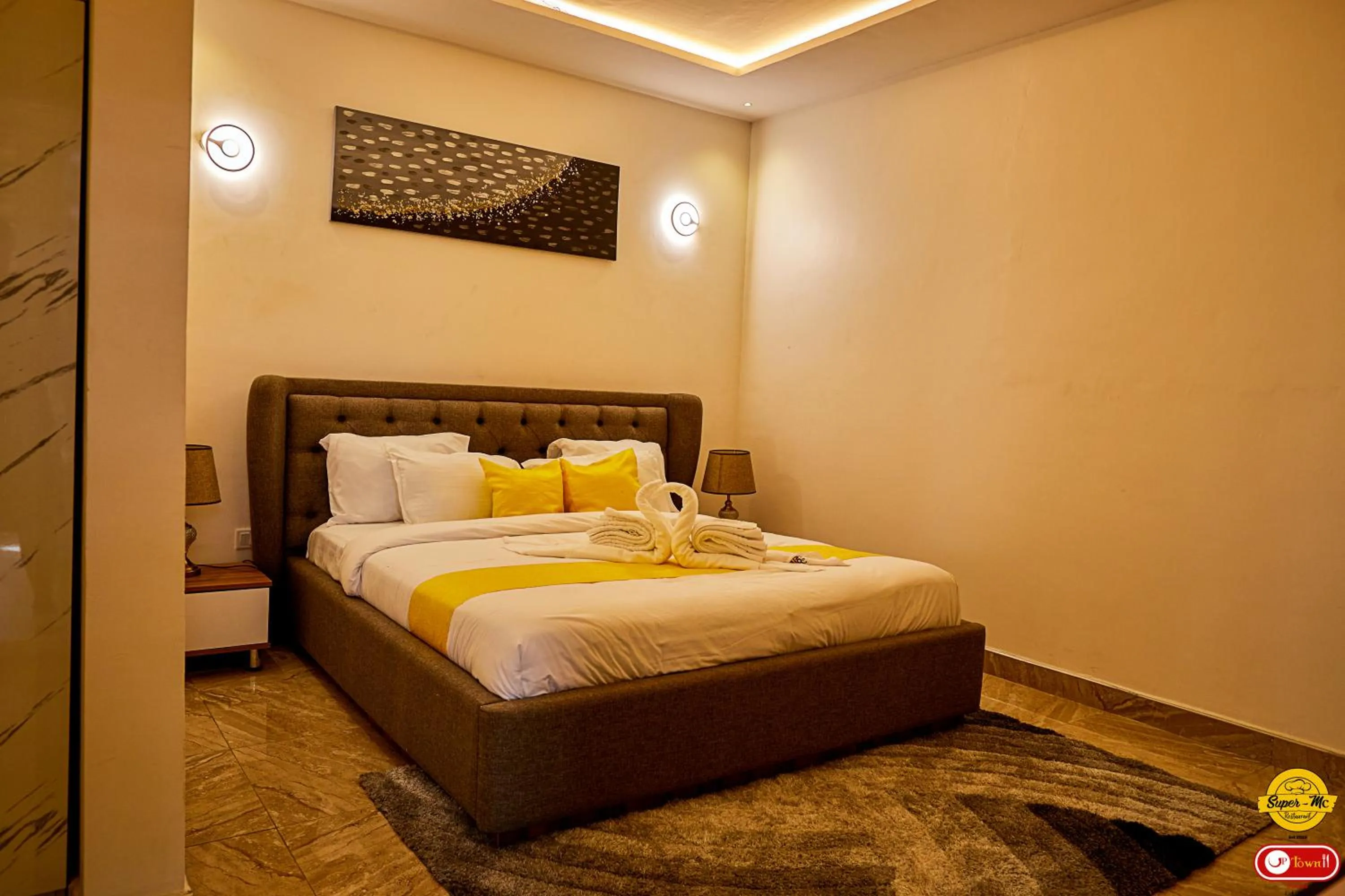 Bed in Beverly Hills Kumasi