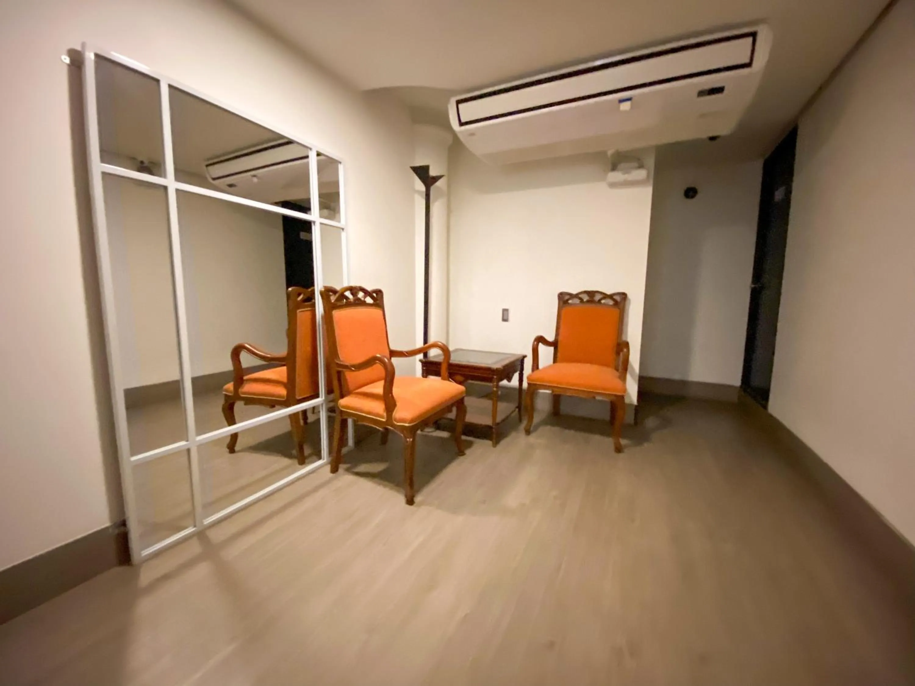 Seating area in Orbe Hotel Medellín