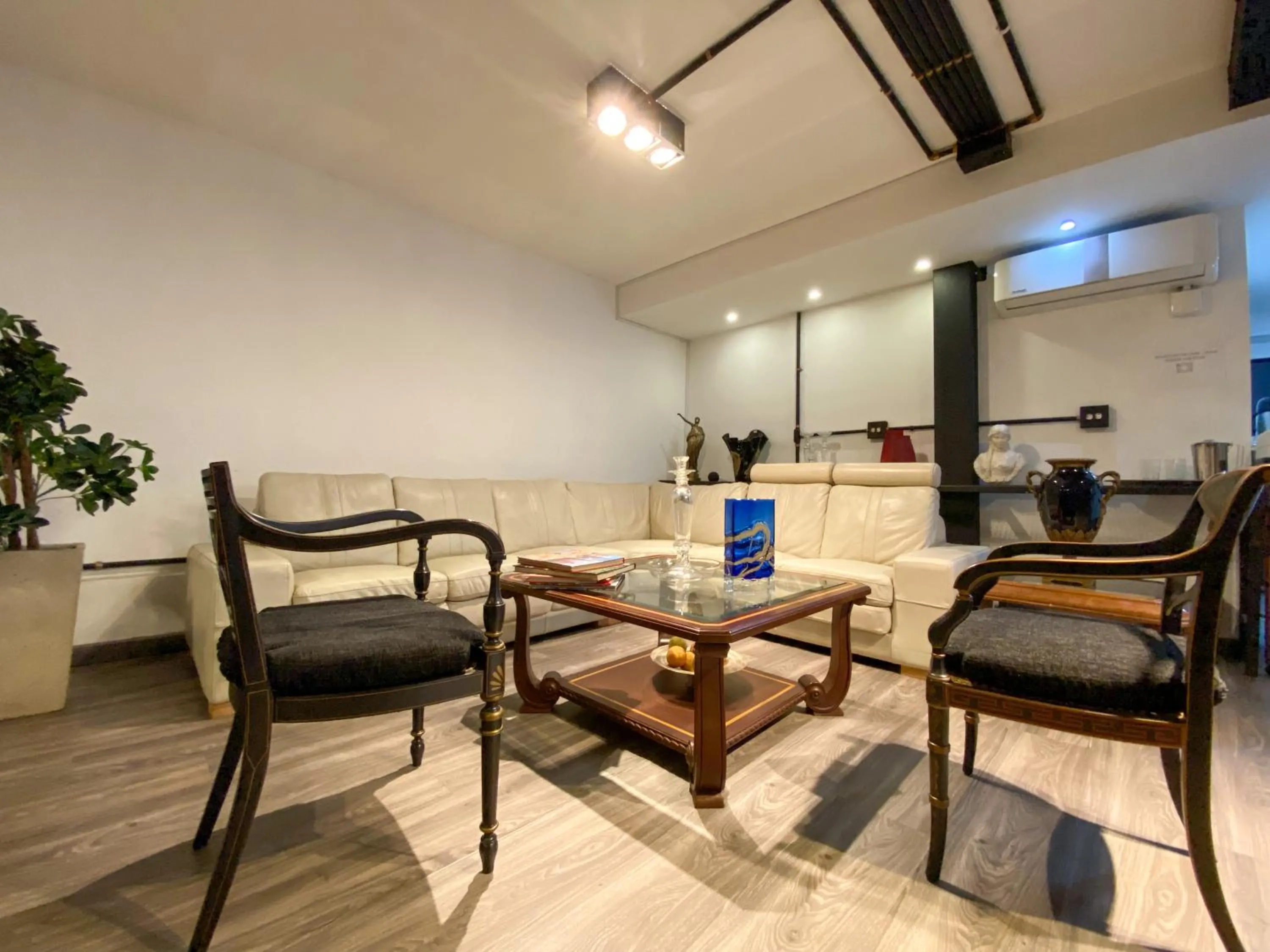 Seating area in Orbe Hotel Medellín