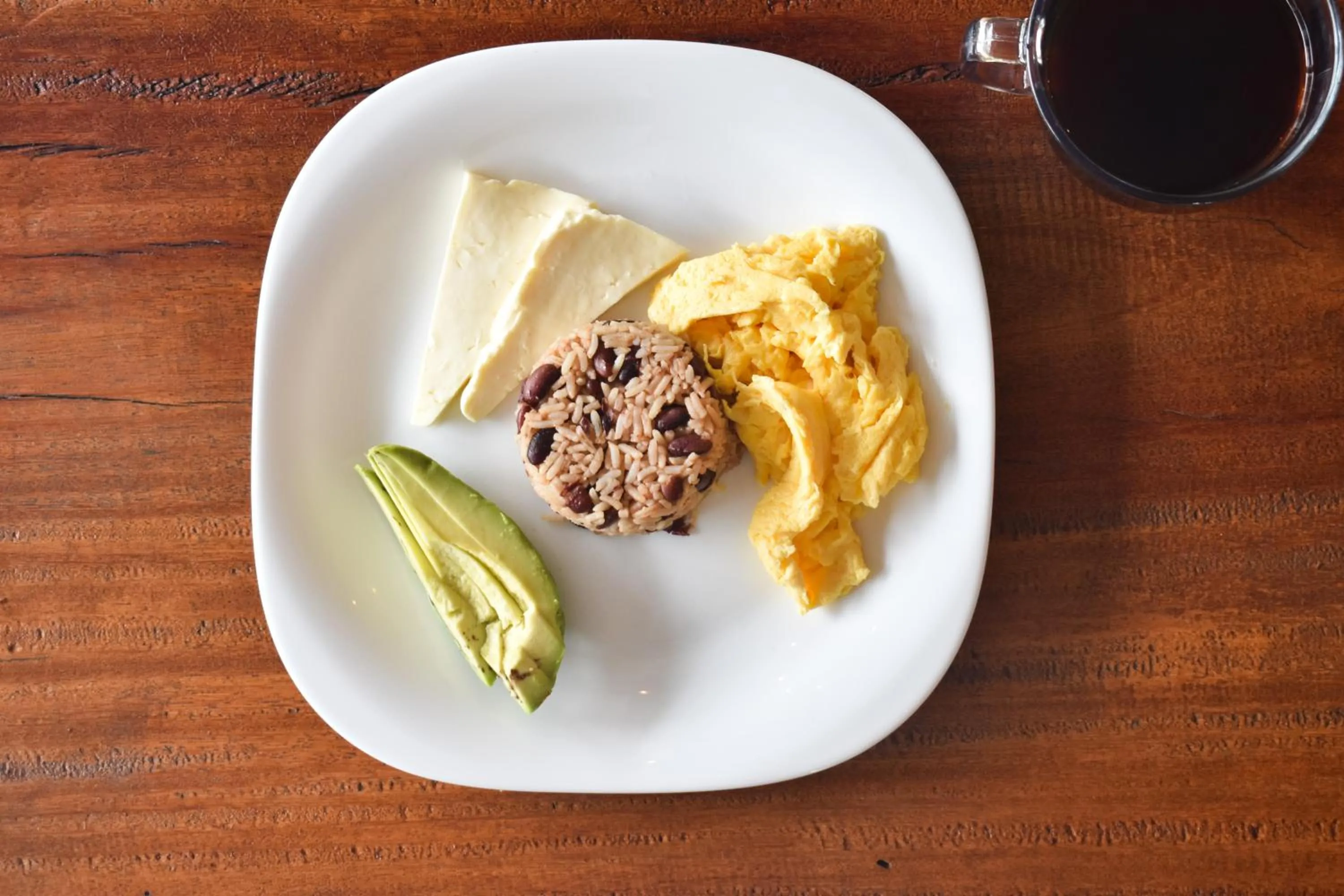 Food and drinks in El Deseo Serendipity Tortuguero