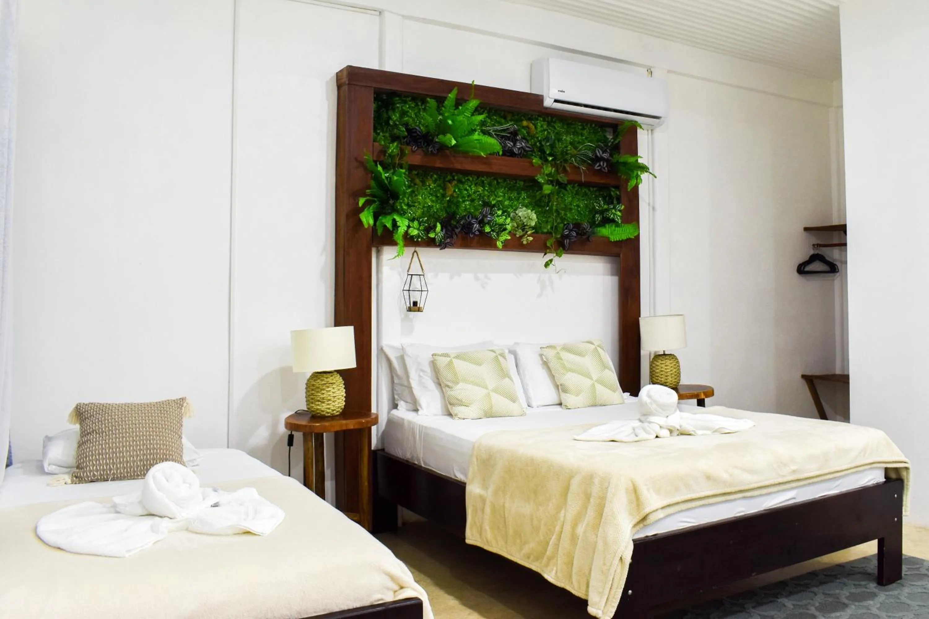 Bed in El Deseo Serendipity Tortuguero