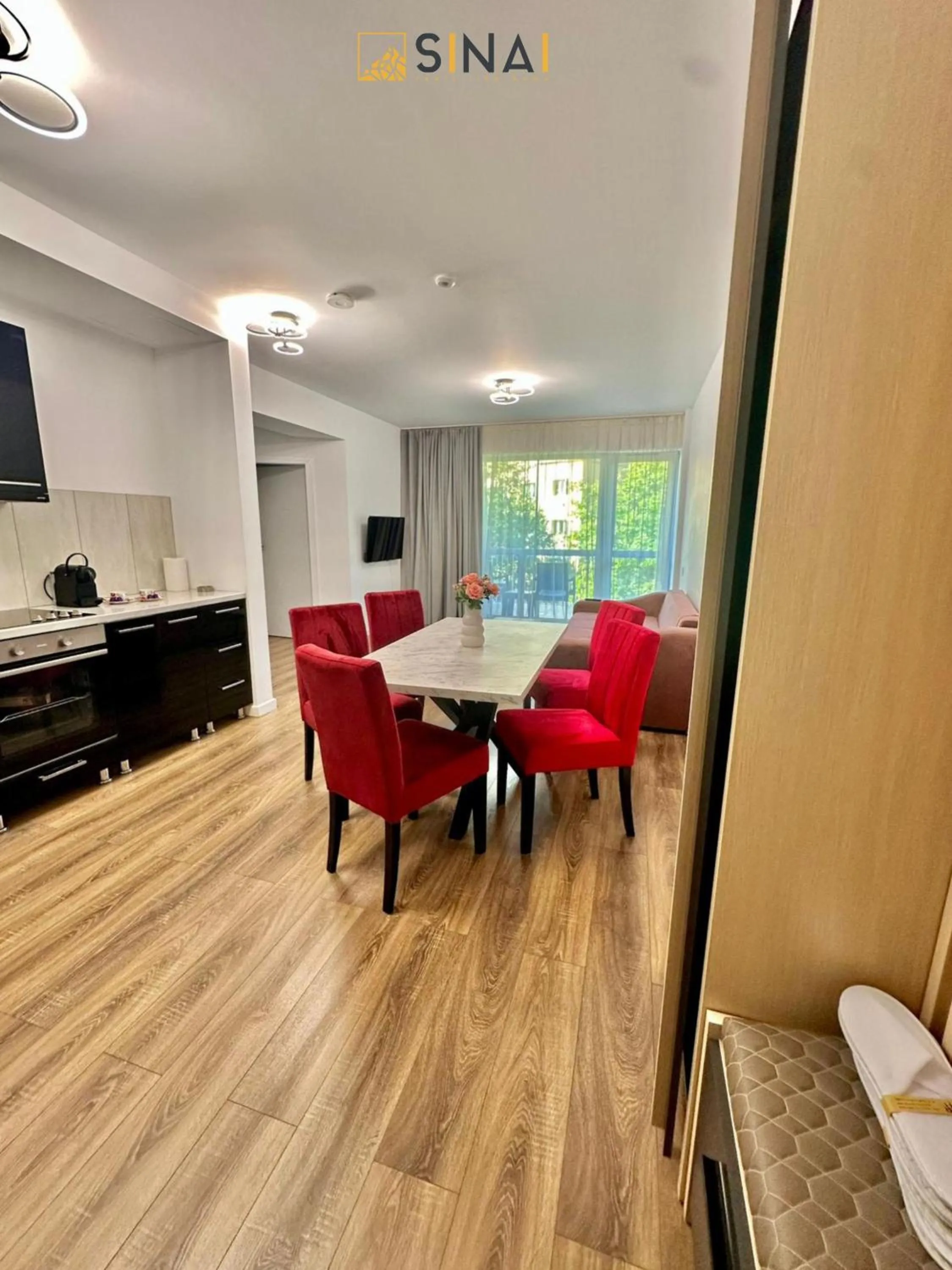 Kitchen or kitchenette in SINAI APH Apartments