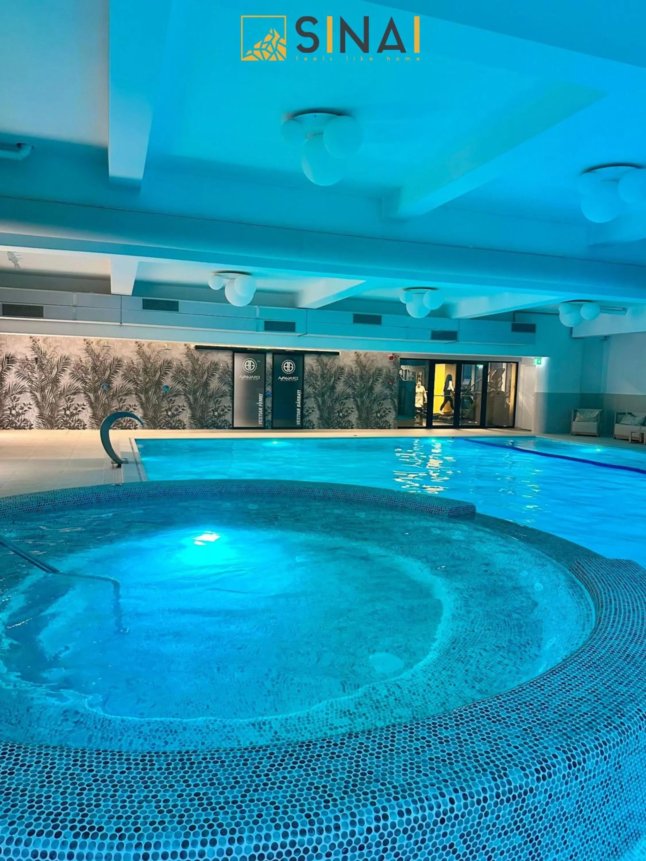Swimming pool in SINAI APH Apartments