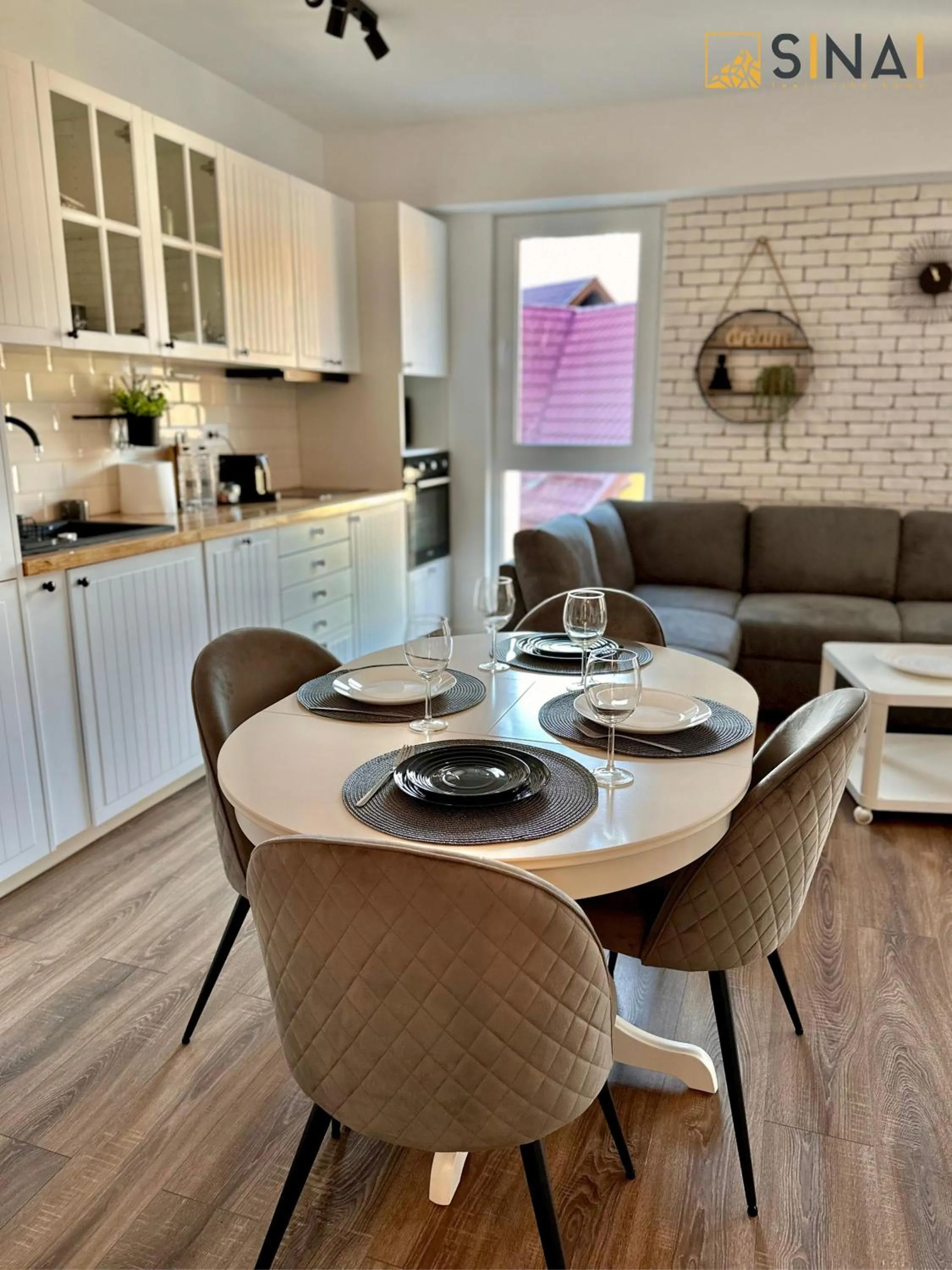 Kitchen or kitchenette in SINAI APH Apartments