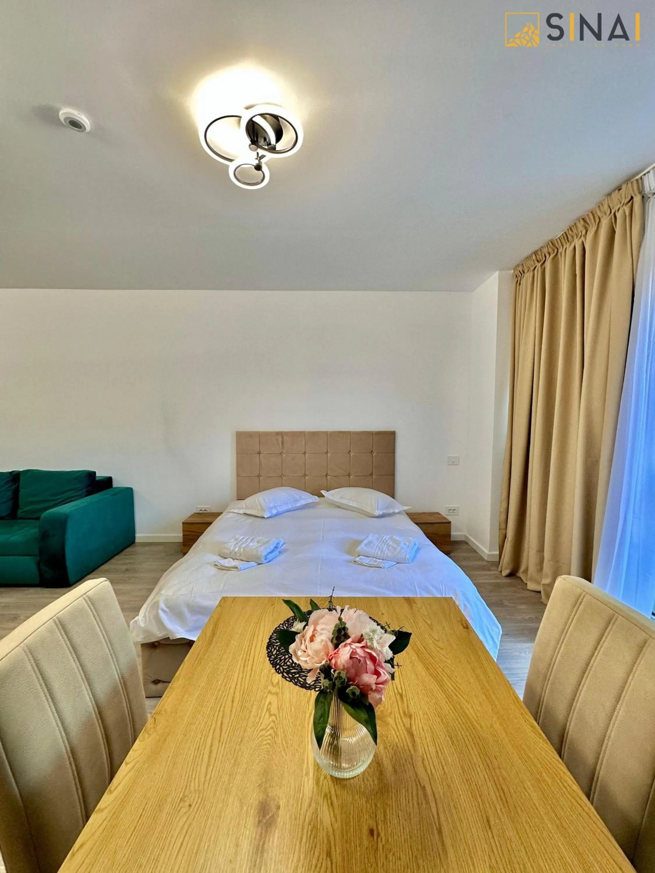 Photo of the whole room, Bed in SINAI APH Apartments