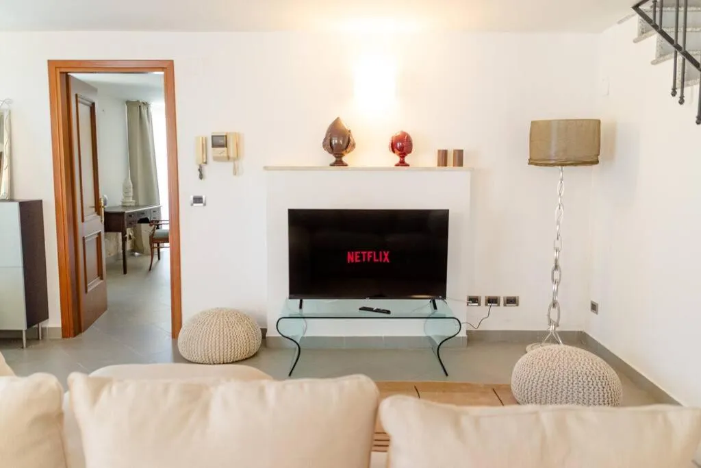 Beatrice: regal residence with wide garden